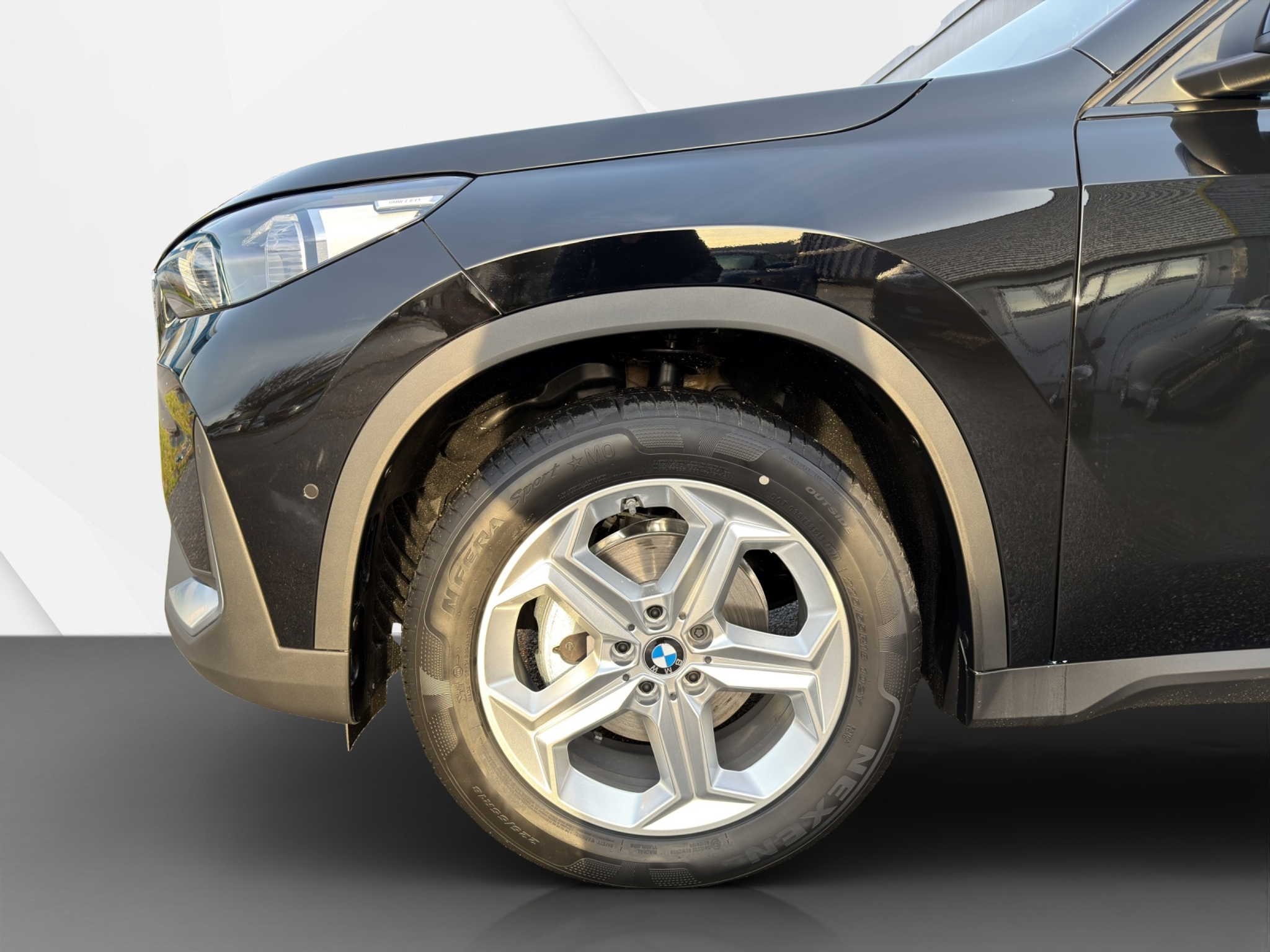 listing desktop thumbnail image 10