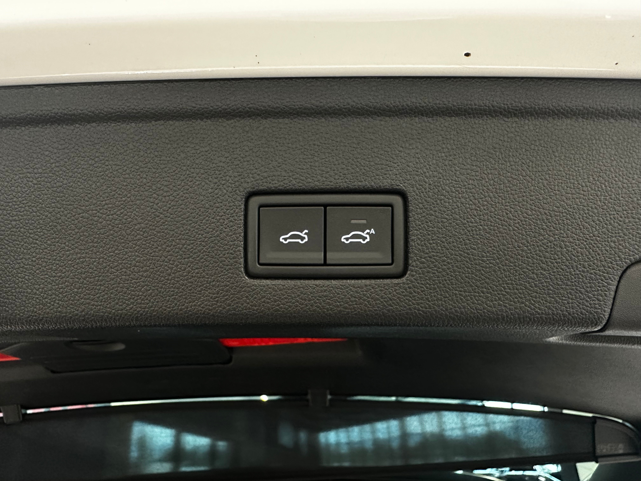 listing desktop thumbnail image 30