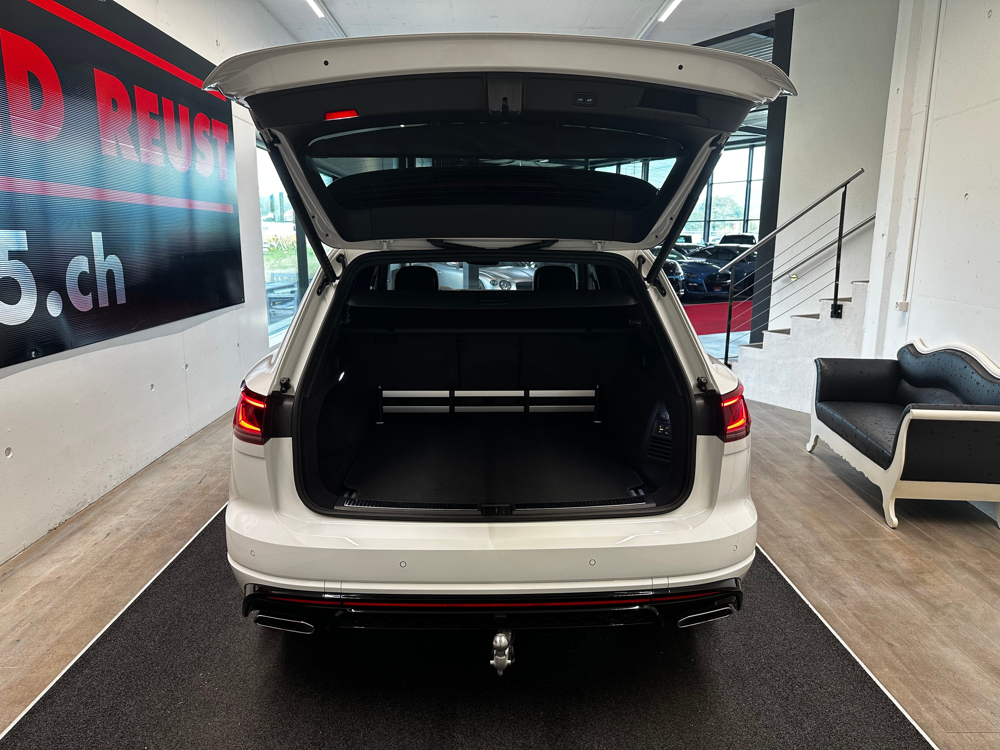 listing desktop thumbnail image 28