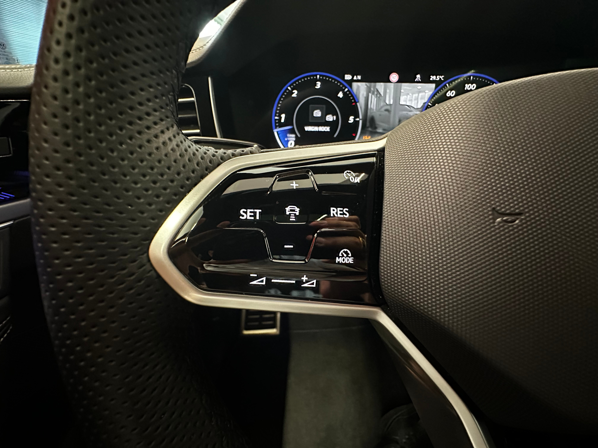 listing desktop thumbnail image 11