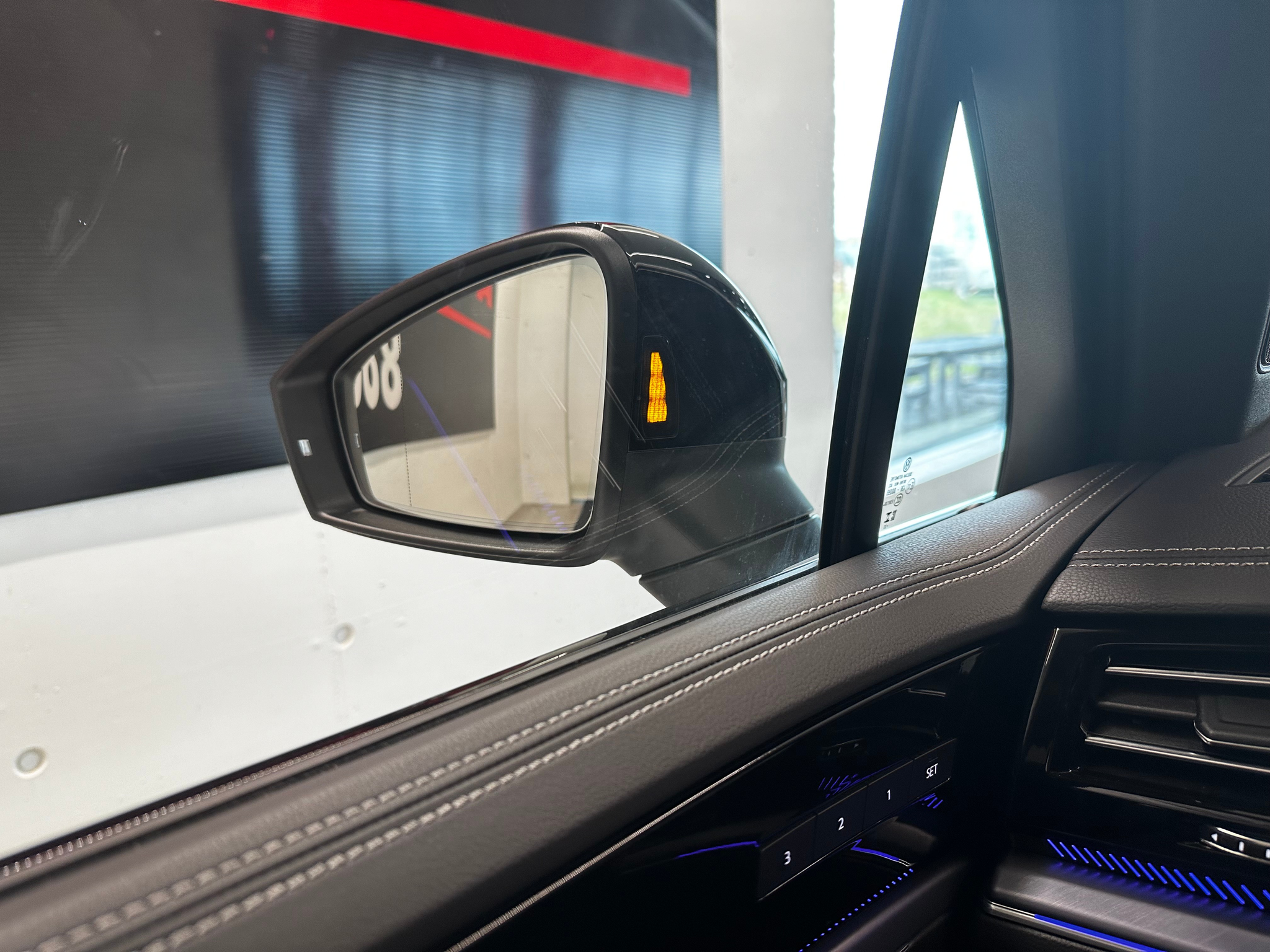 listing desktop thumbnail image 8