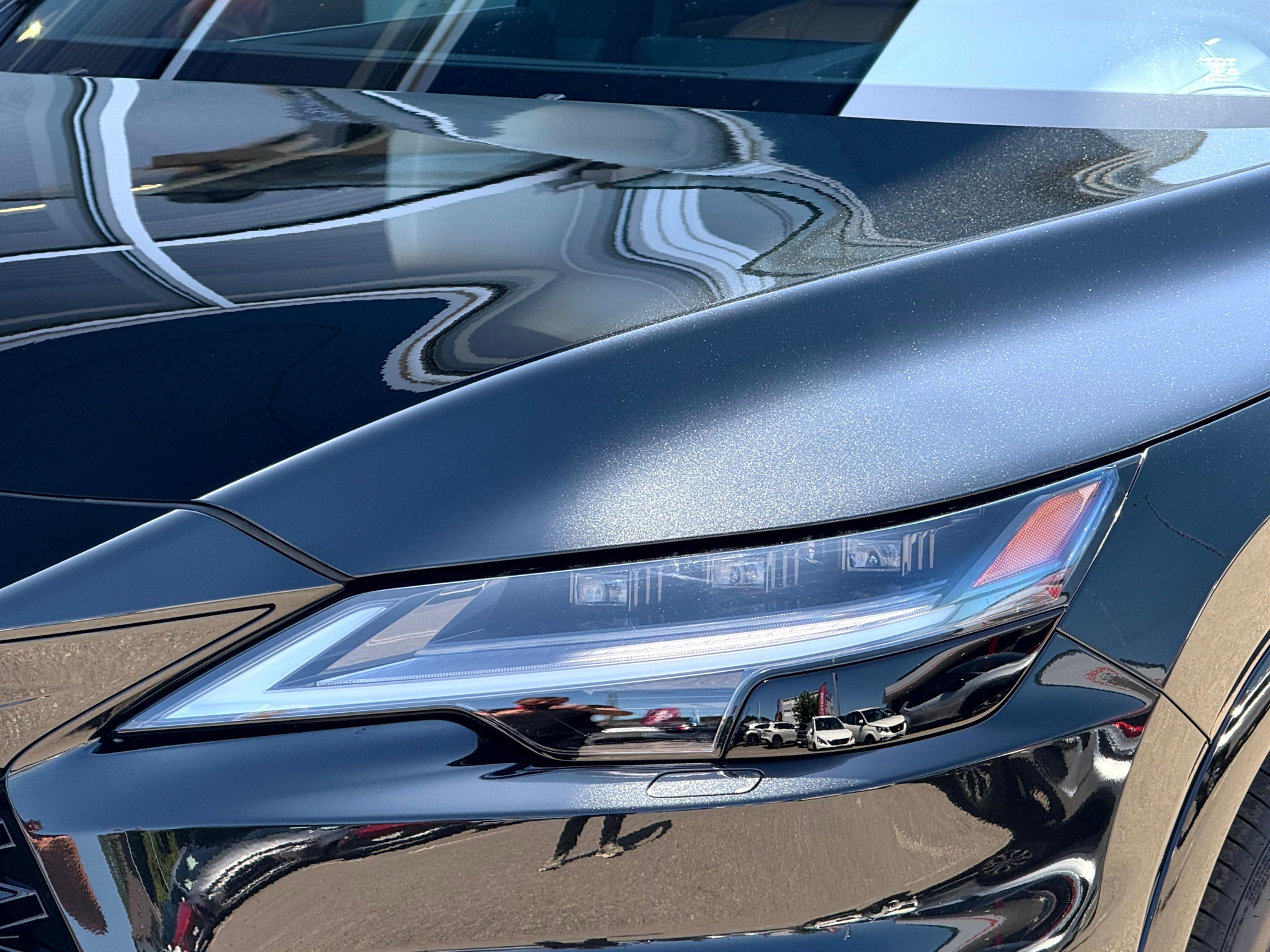 listing desktop thumbnail image 3