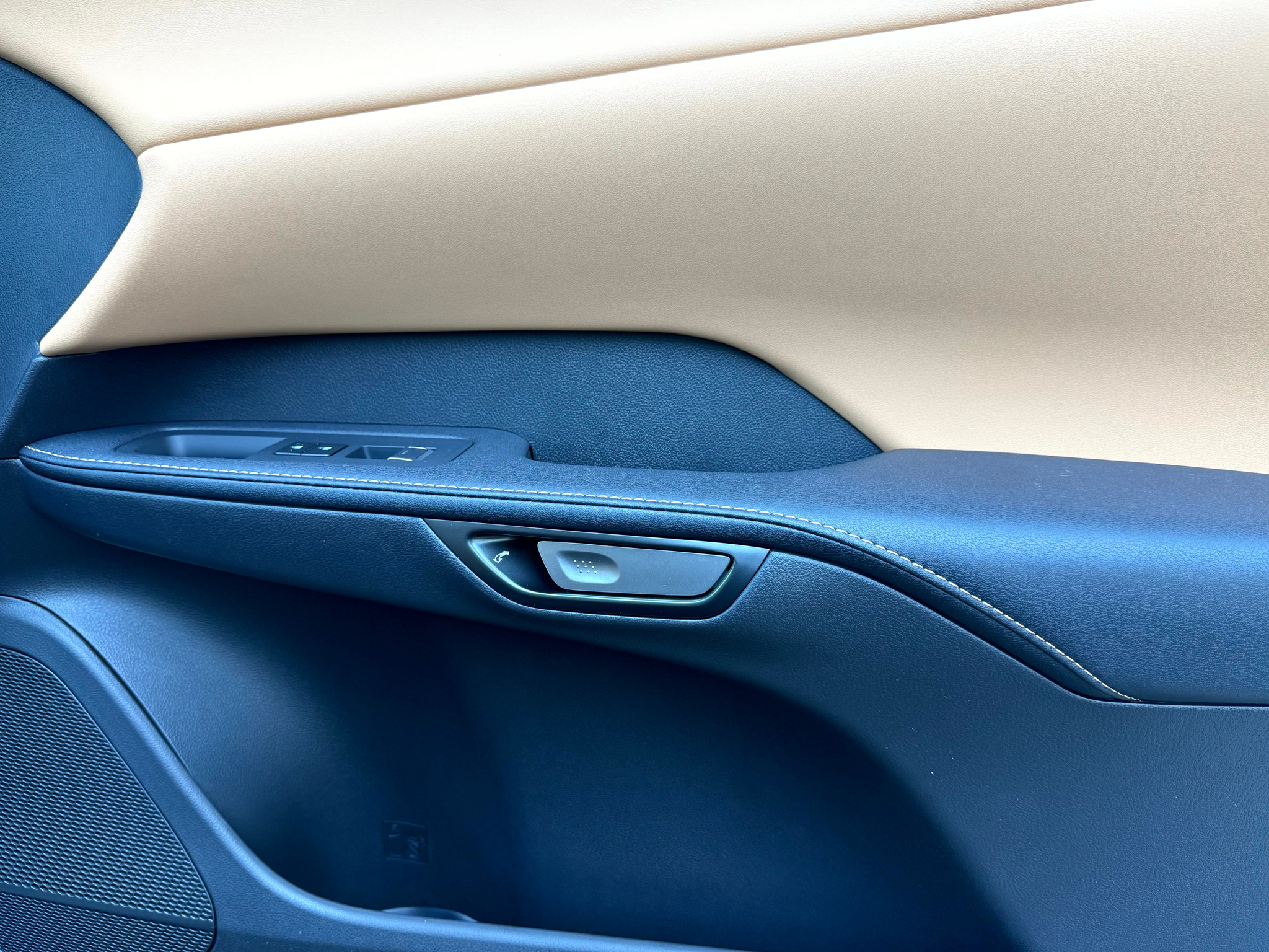 listing desktop thumbnail image 14