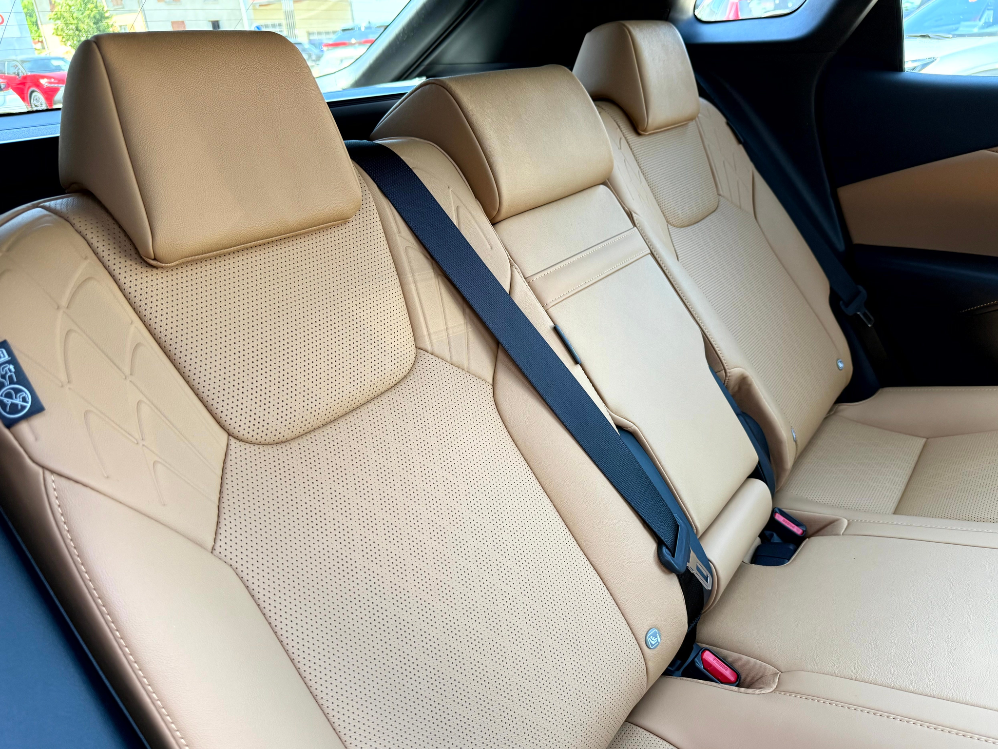 listing desktop thumbnail image 10