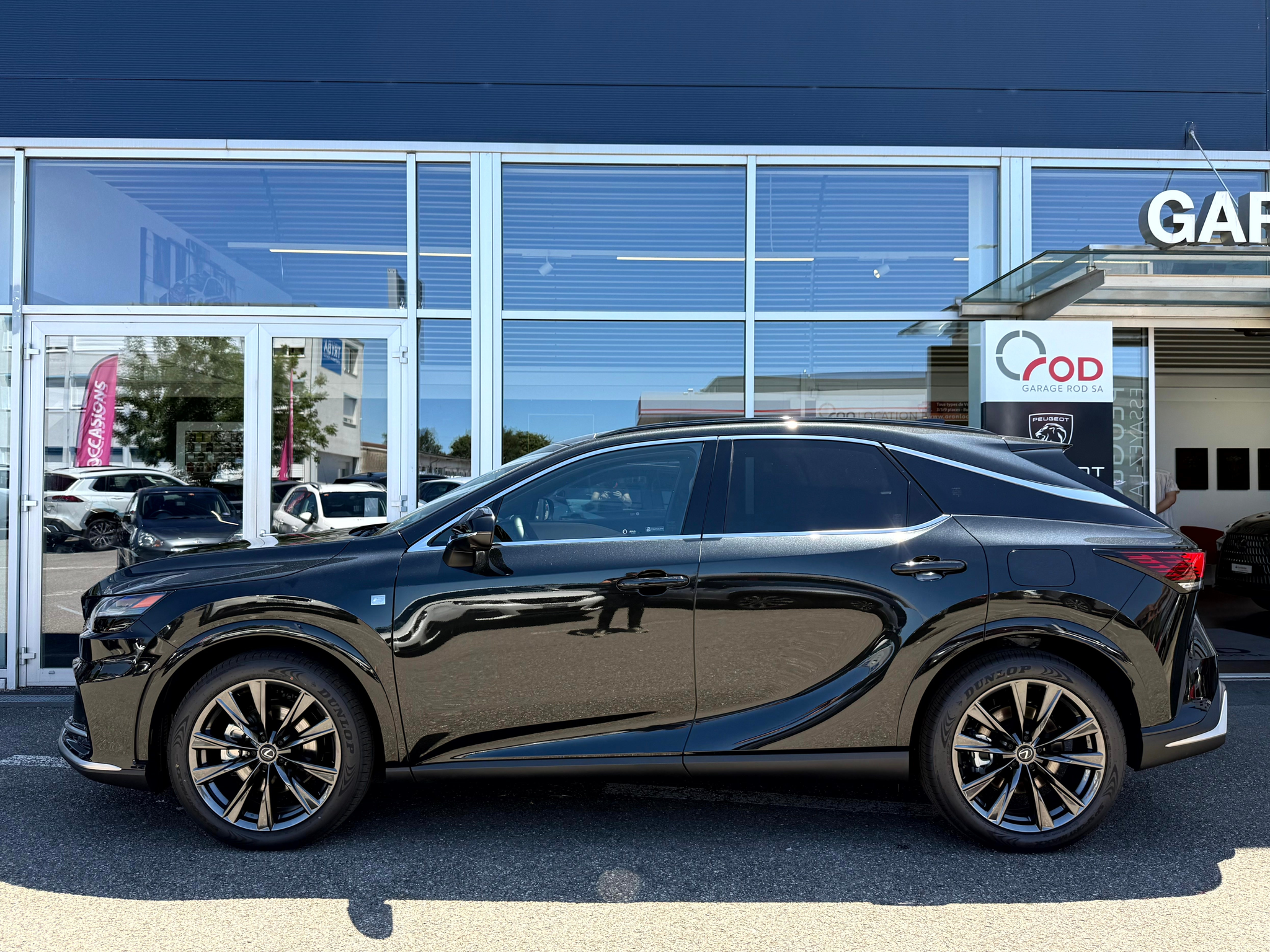 listing desktop thumbnail image 6