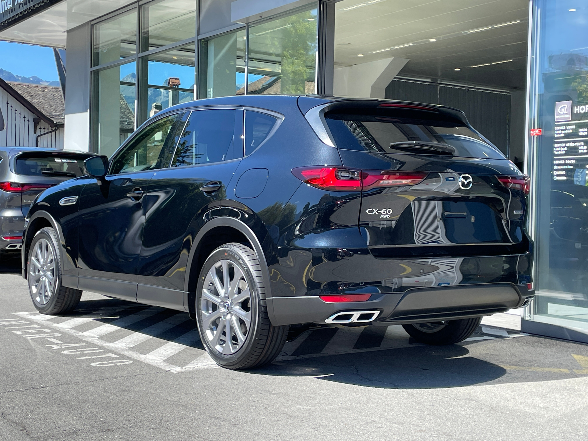 listing desktop thumbnail image 3