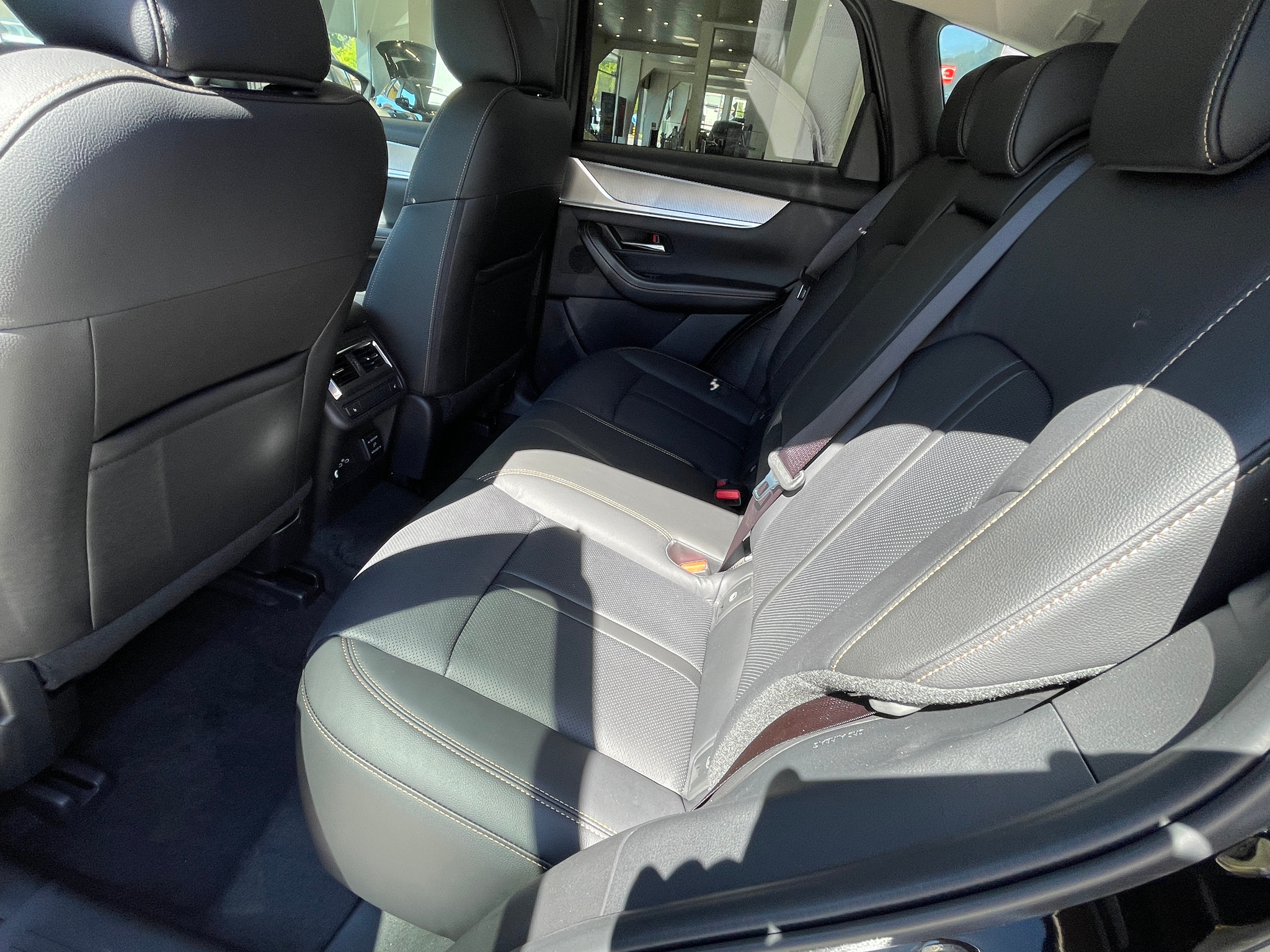 listing desktop thumbnail image 7