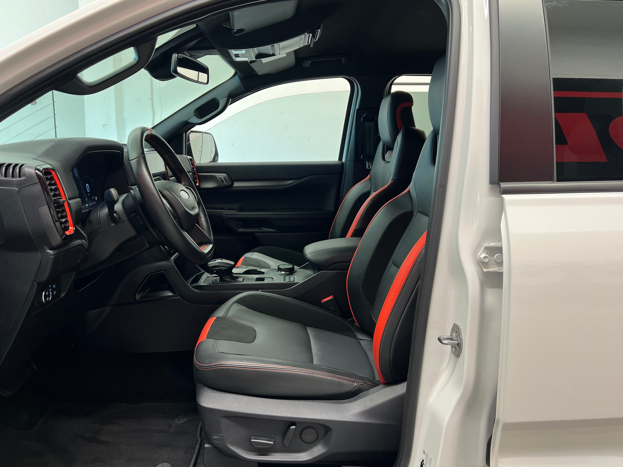 listing desktop thumbnail image 10