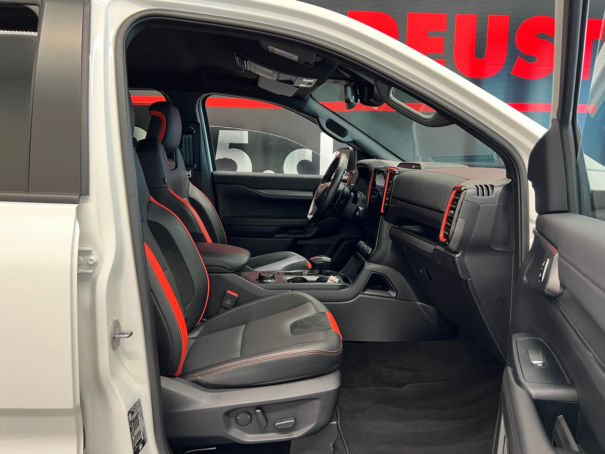 listing desktop thumbnail image 14