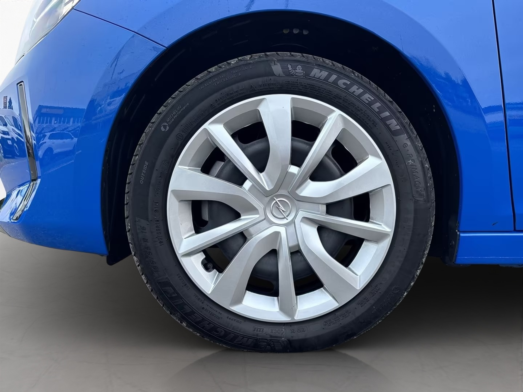 listing desktop thumbnail image 21