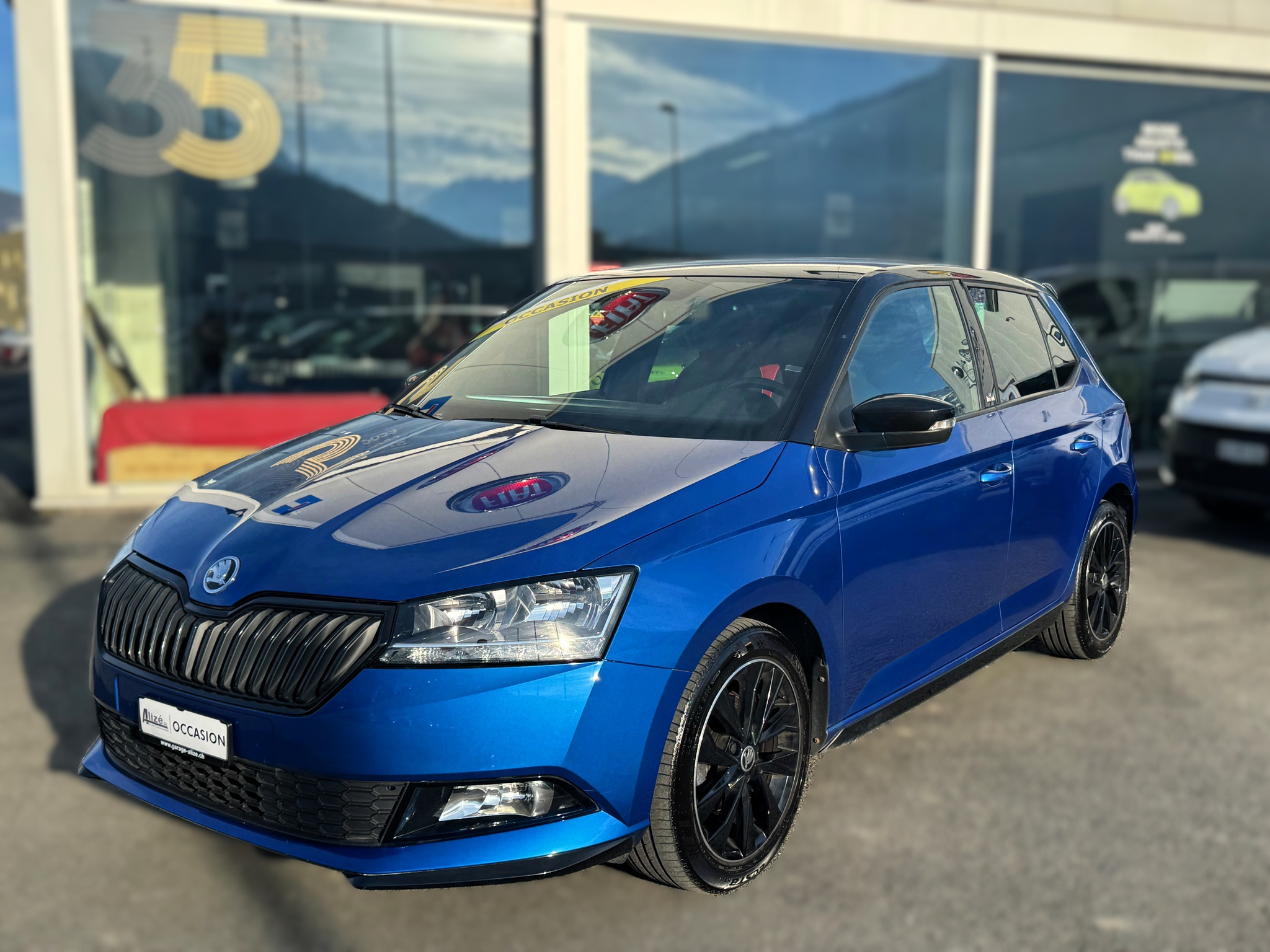 listing desktop thumbnail image 1