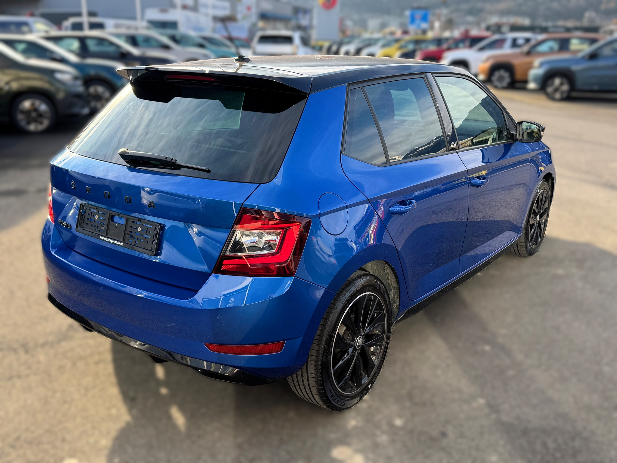 listing desktop thumbnail image 5