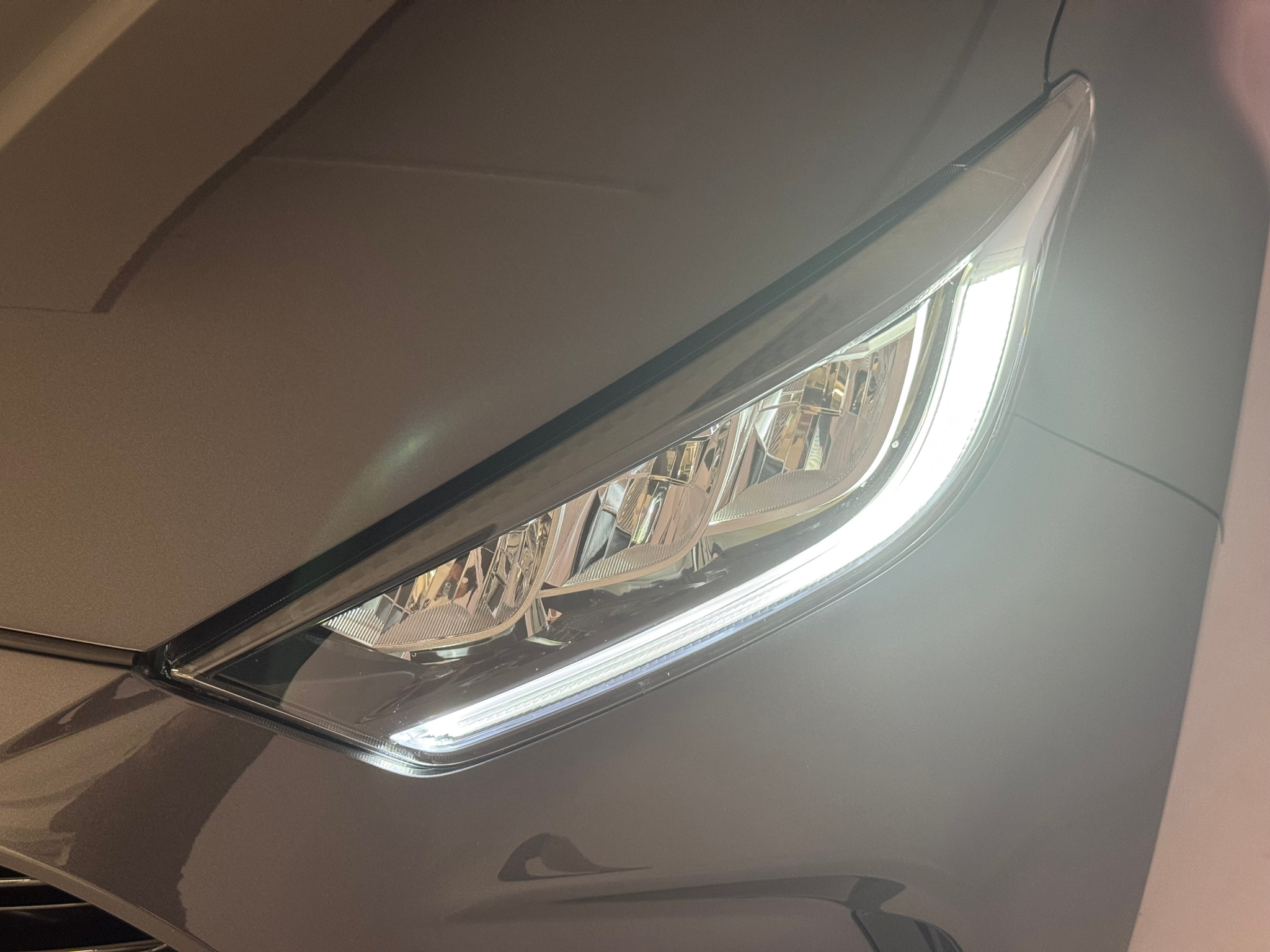 listing desktop thumbnail image 15