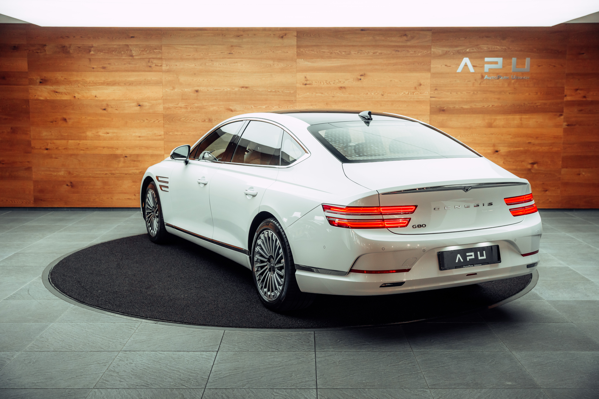 listing desktop thumbnail image 2