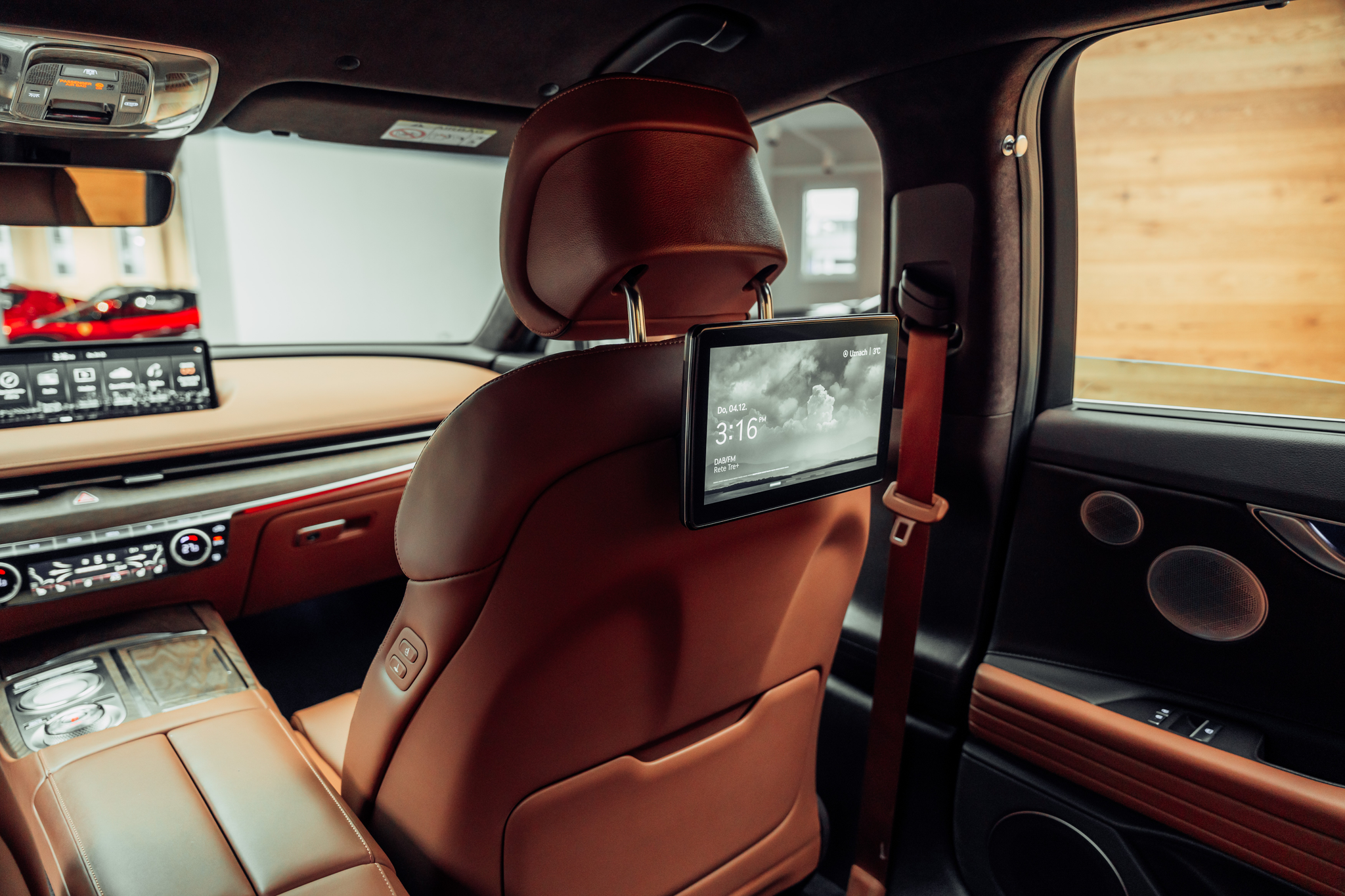 listing desktop thumbnail image 13