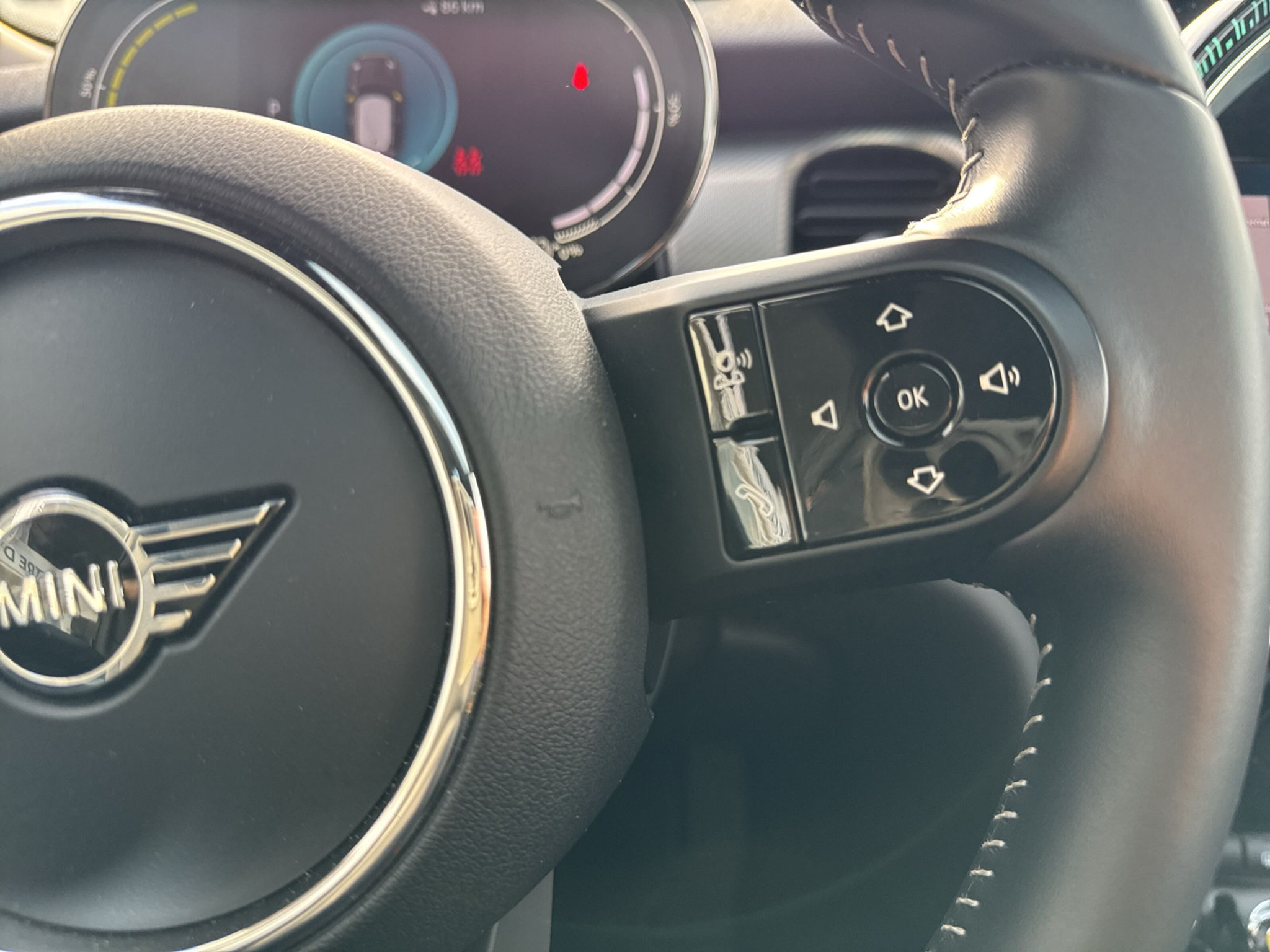 listing desktop thumbnail image 15