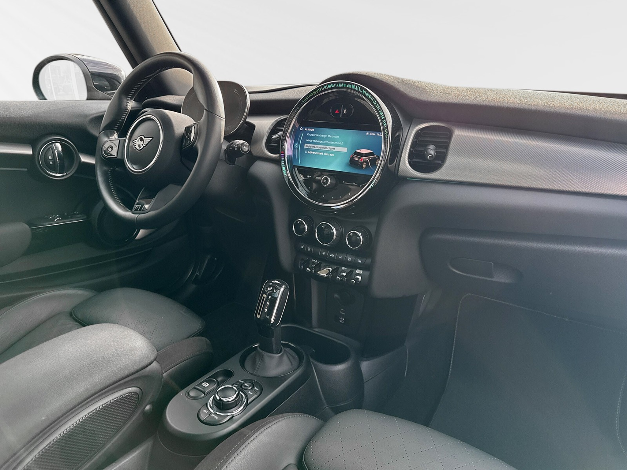 listing desktop thumbnail image 4