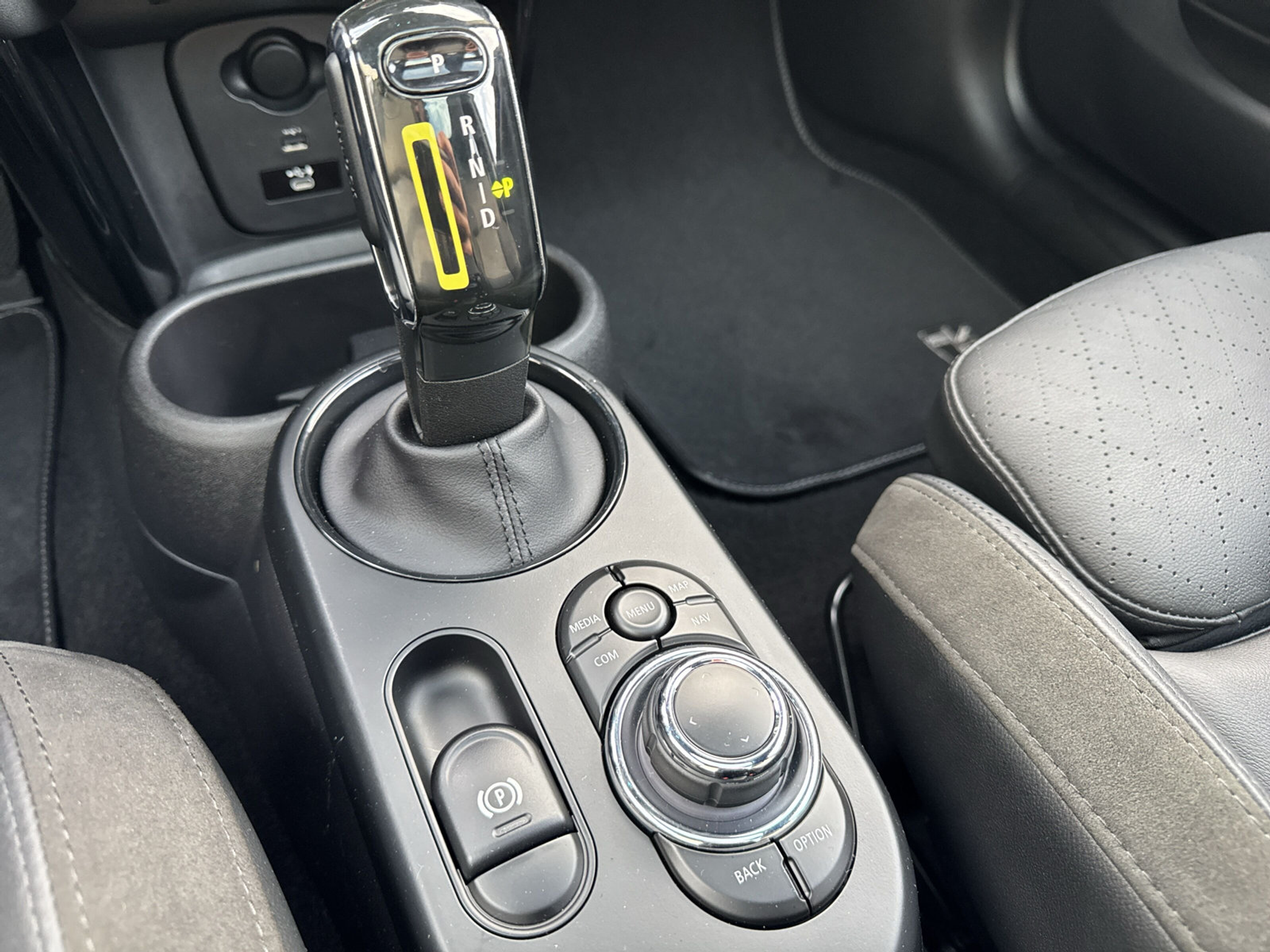 listing desktop thumbnail image 12