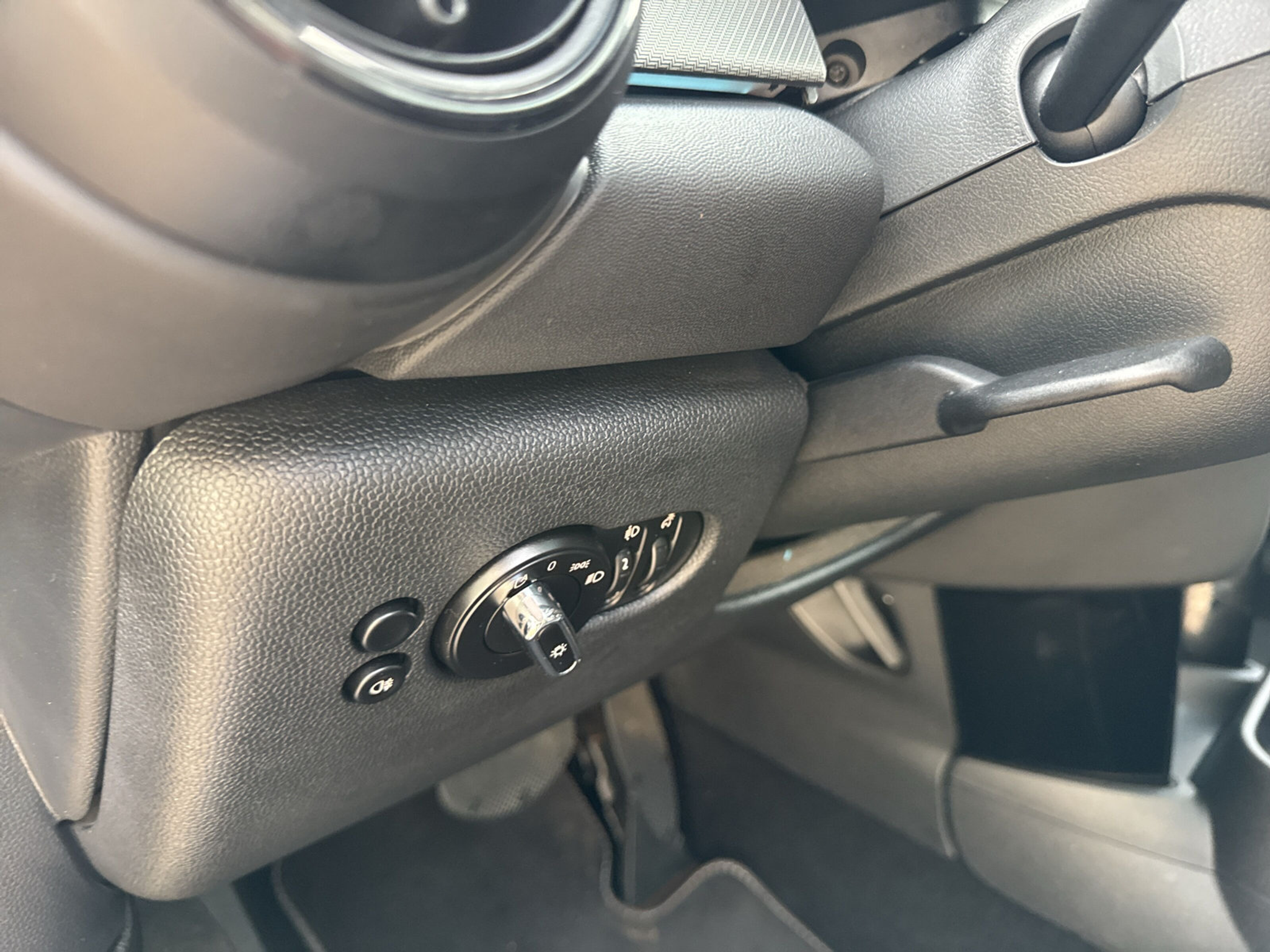 listing desktop thumbnail image 19