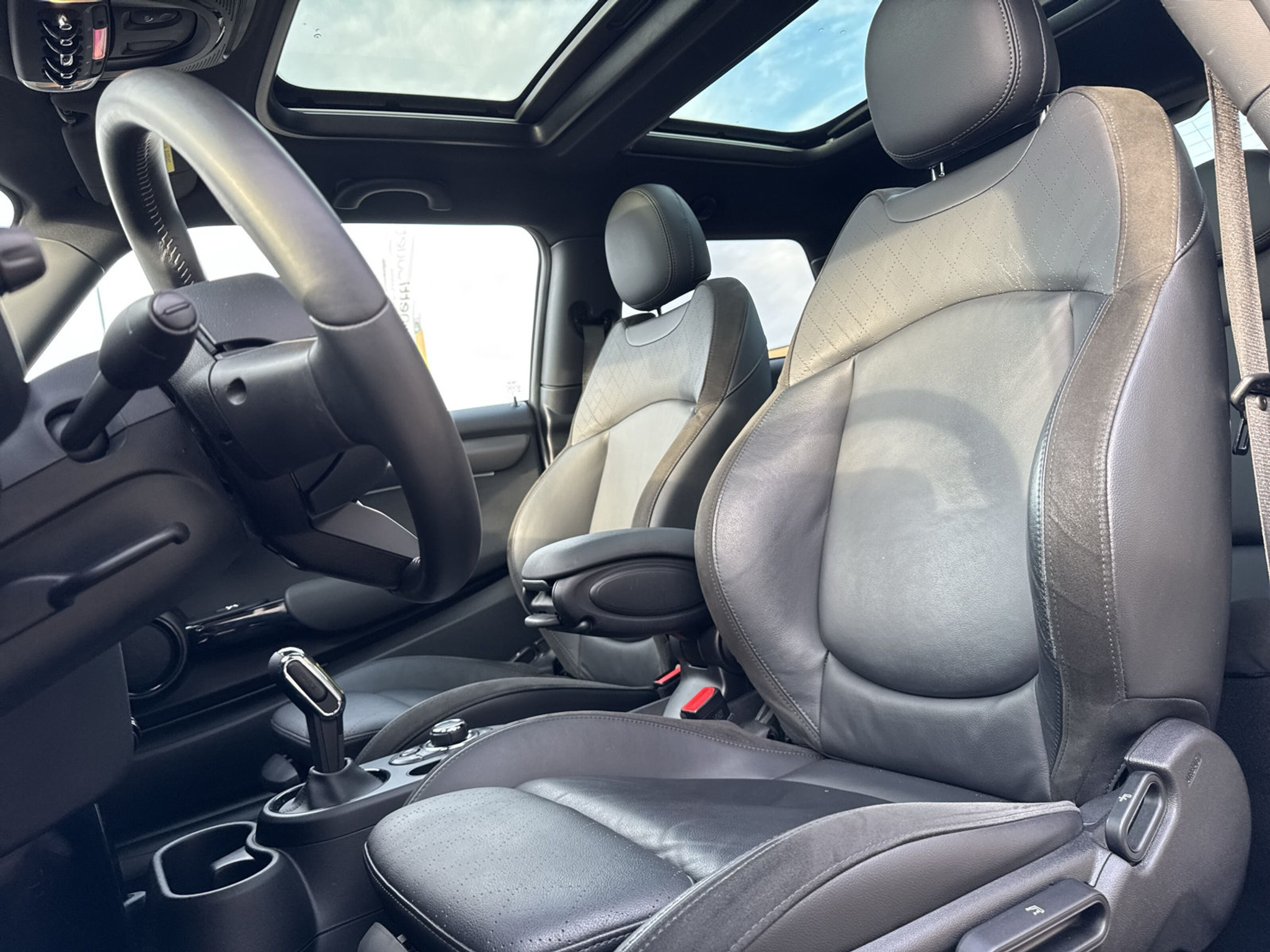 listing desktop thumbnail image 9