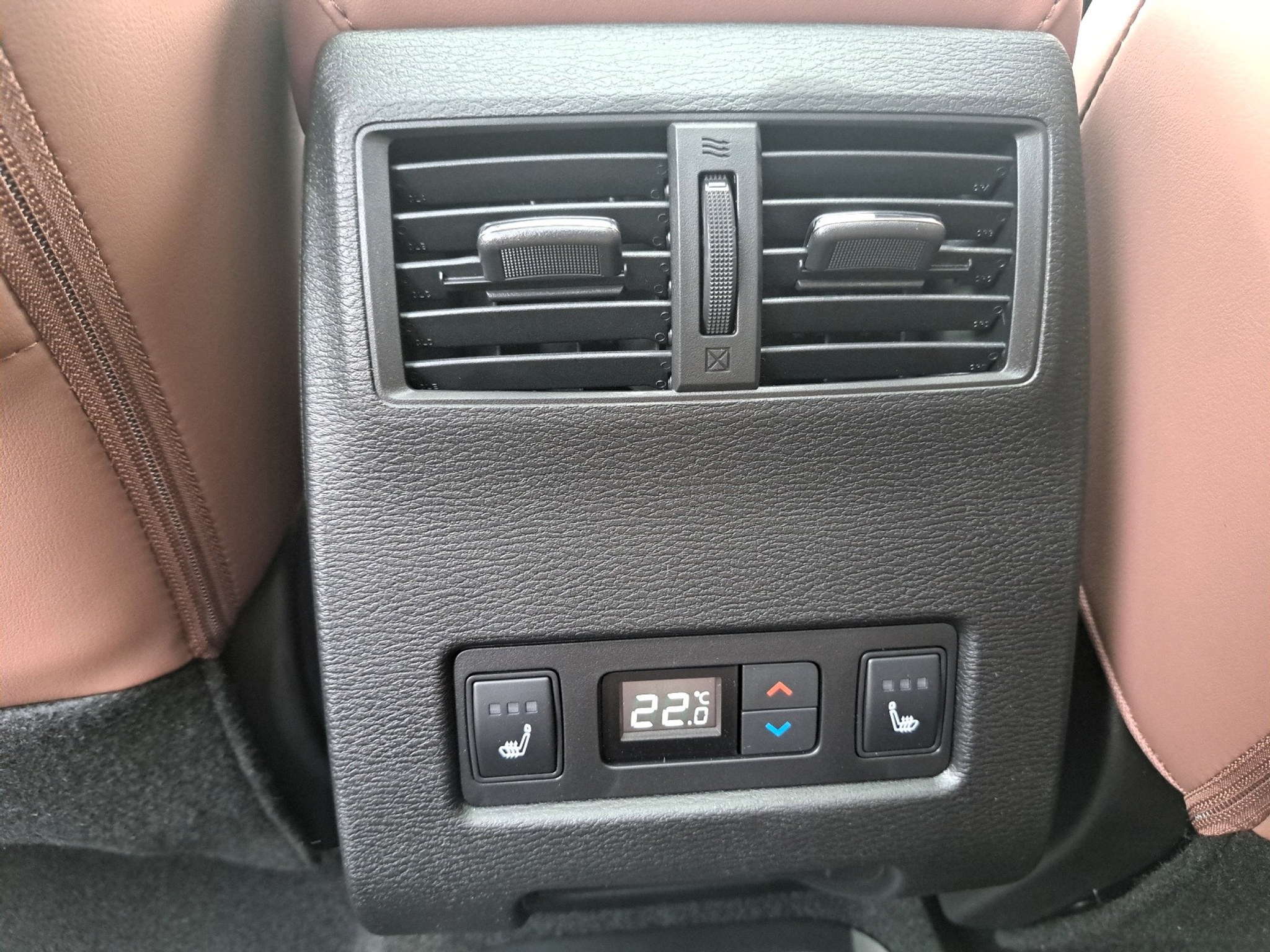 listing desktop thumbnail image 14