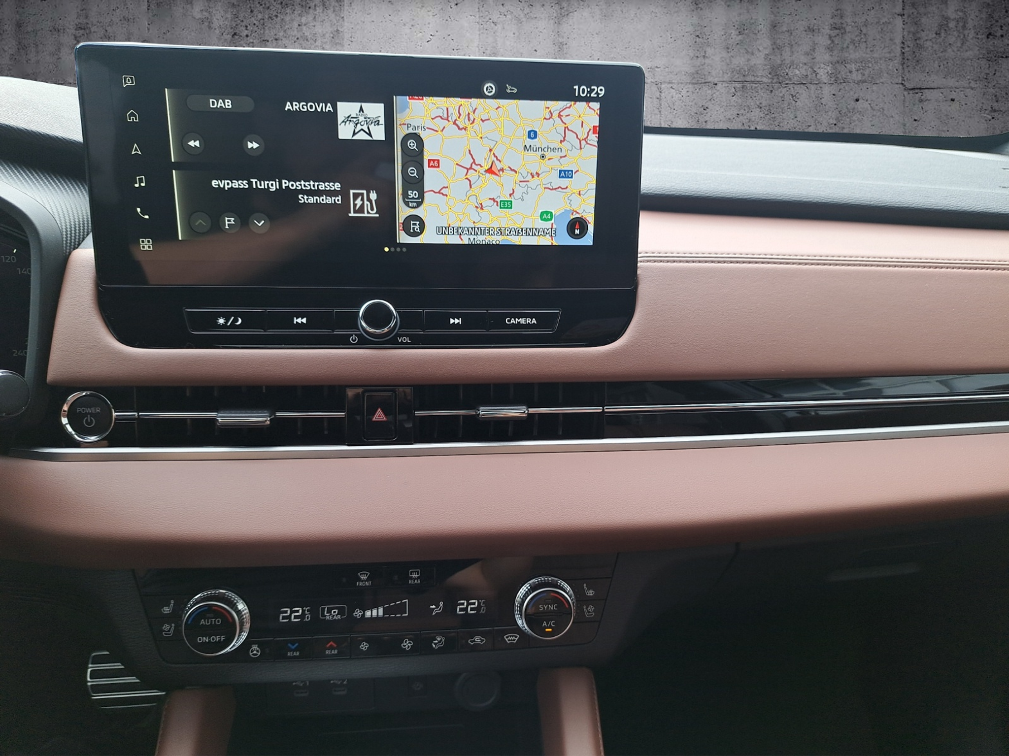 listing desktop thumbnail image 12