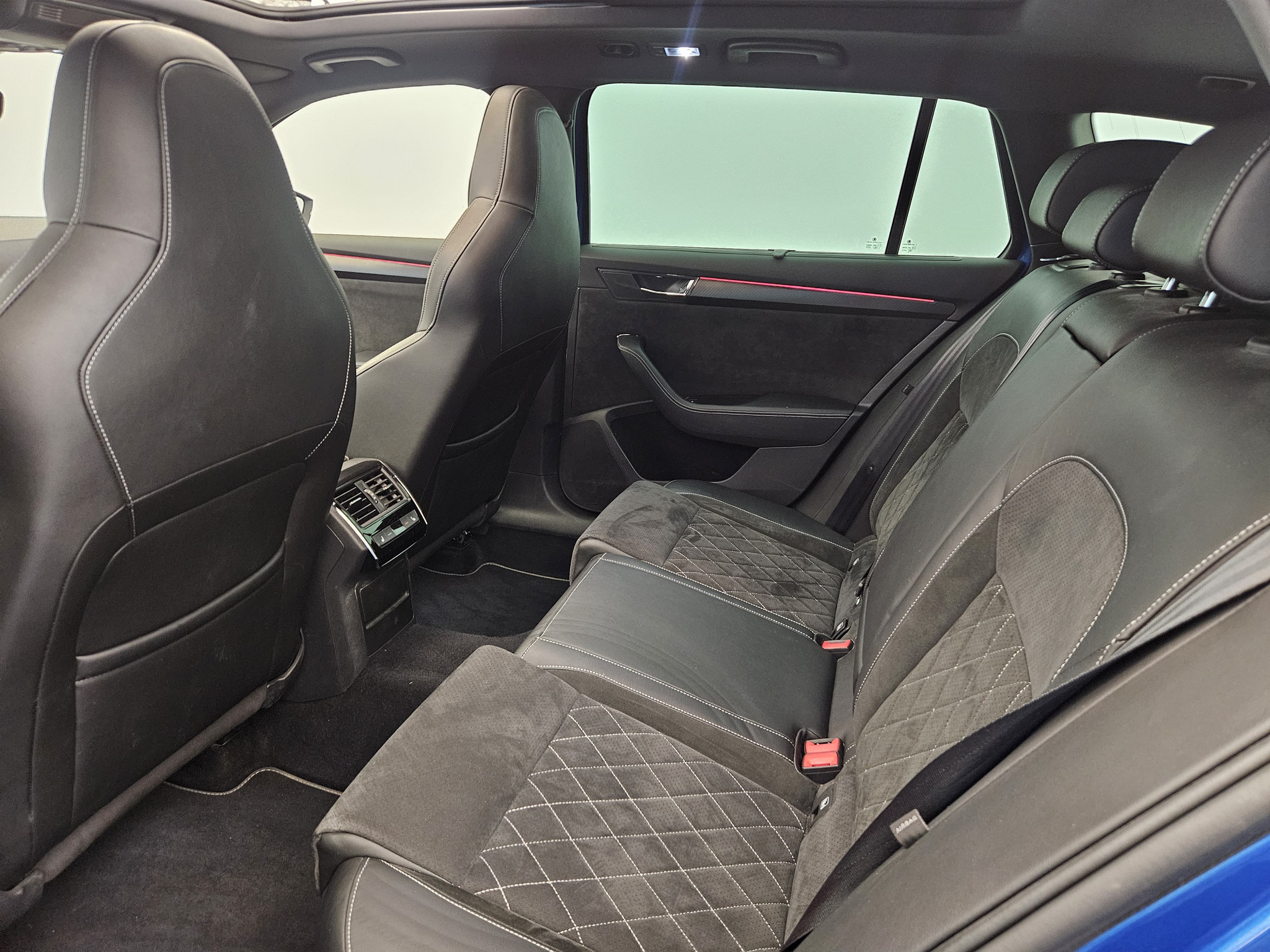 listing desktop thumbnail image 12