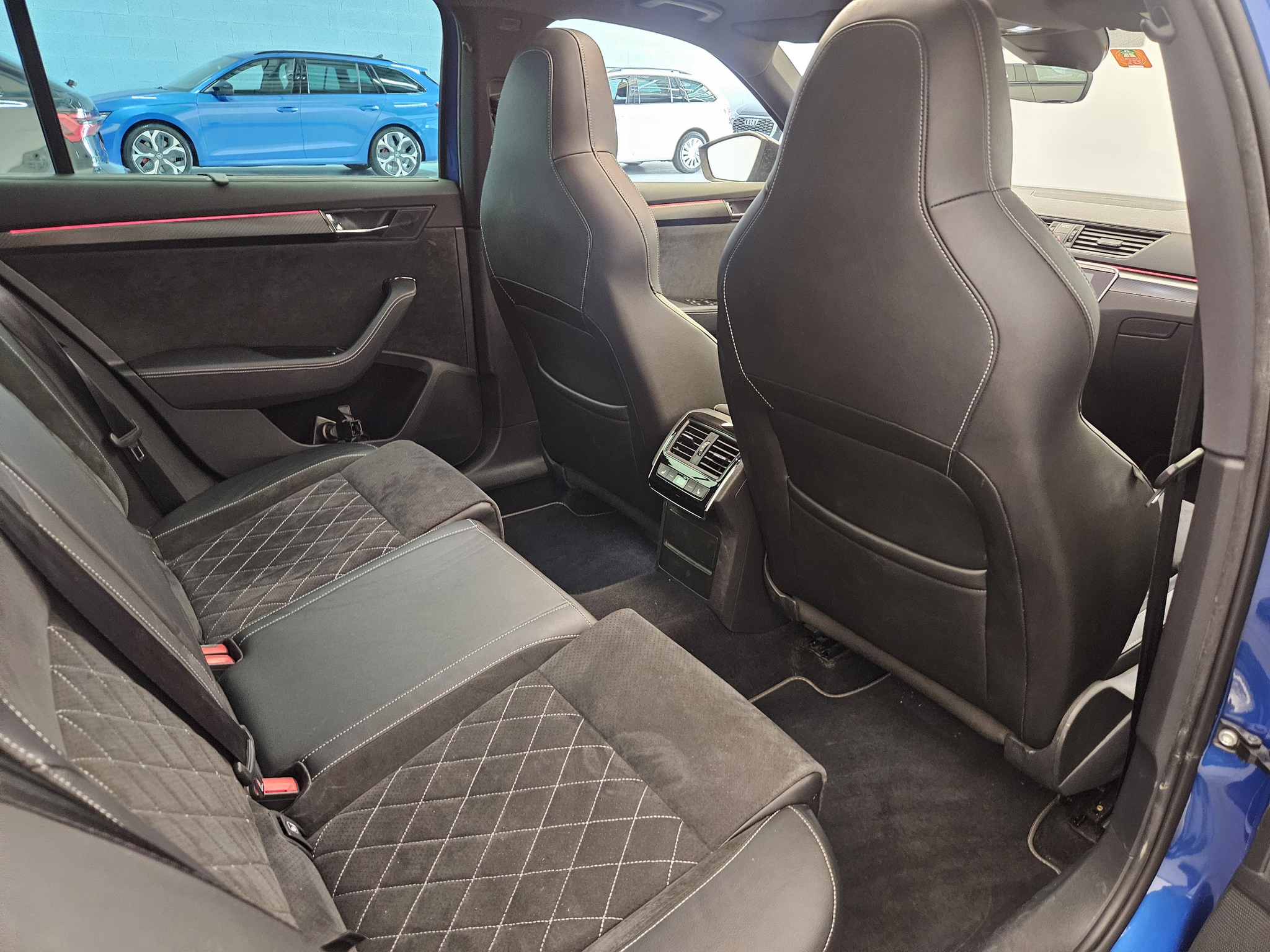 listing desktop thumbnail image 13