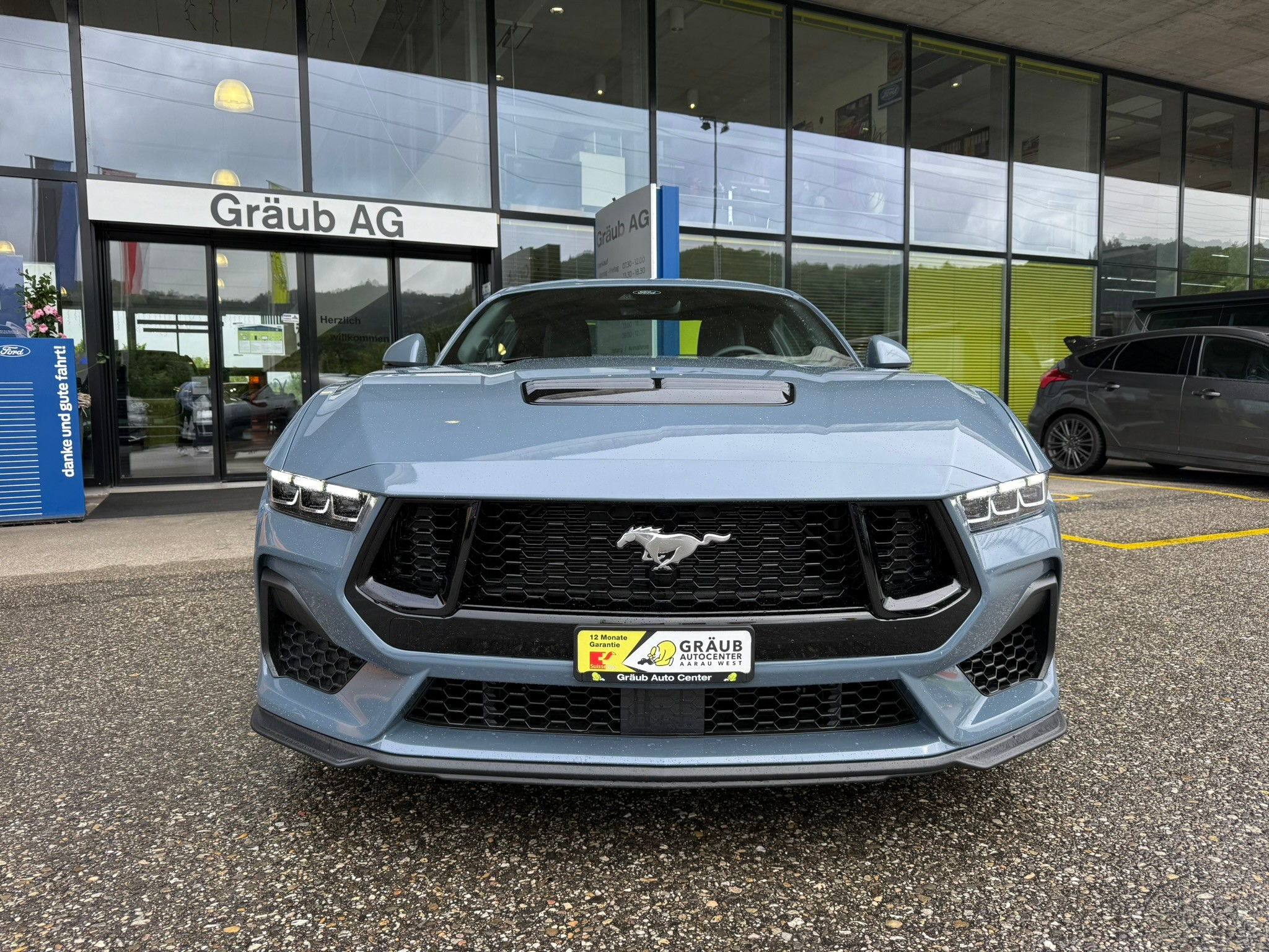 listing desktop thumbnail image 1