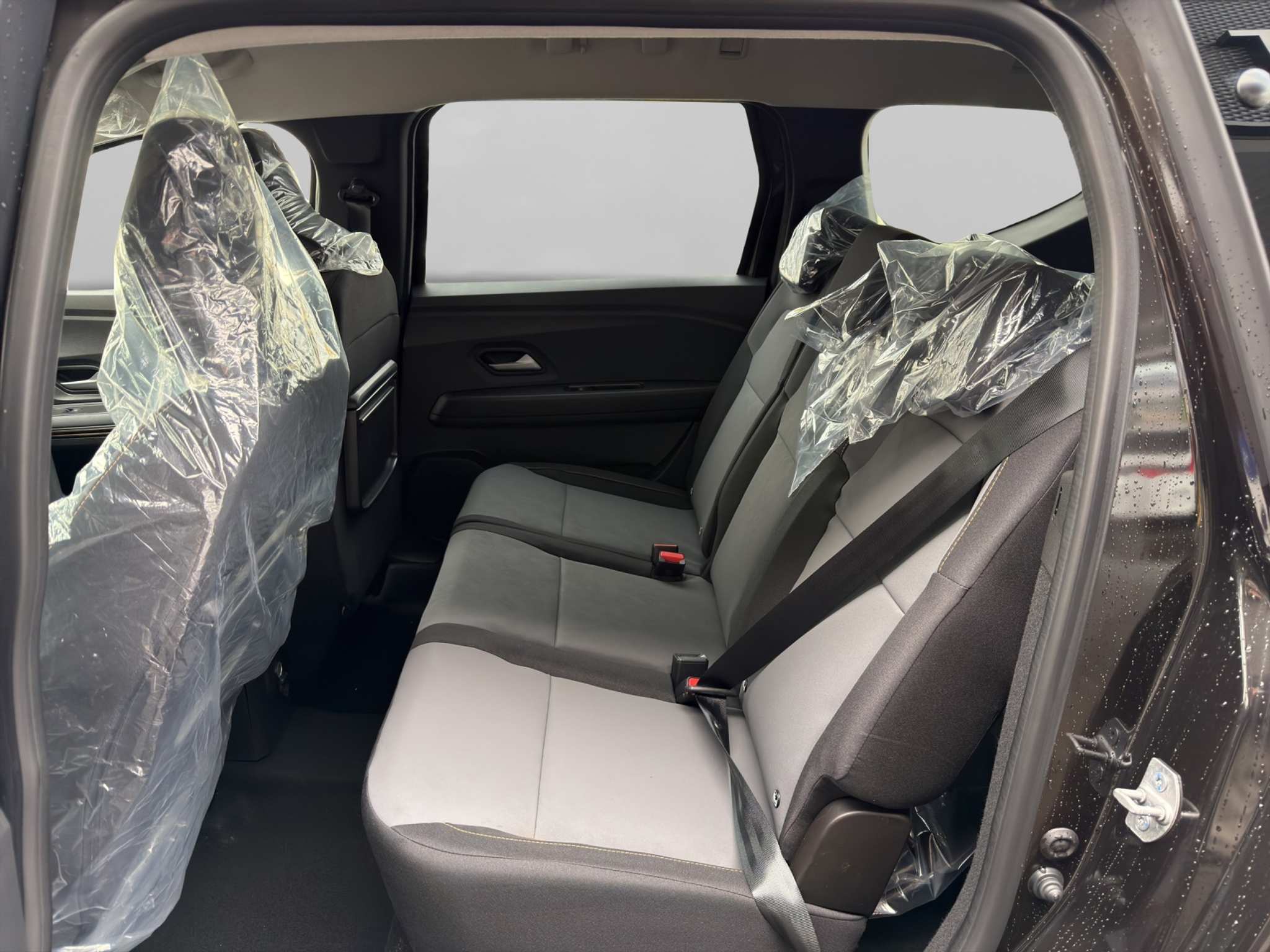 listing desktop thumbnail image 6