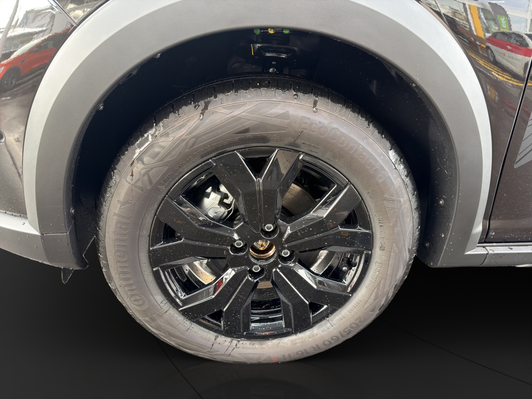 listing desktop thumbnail image 8