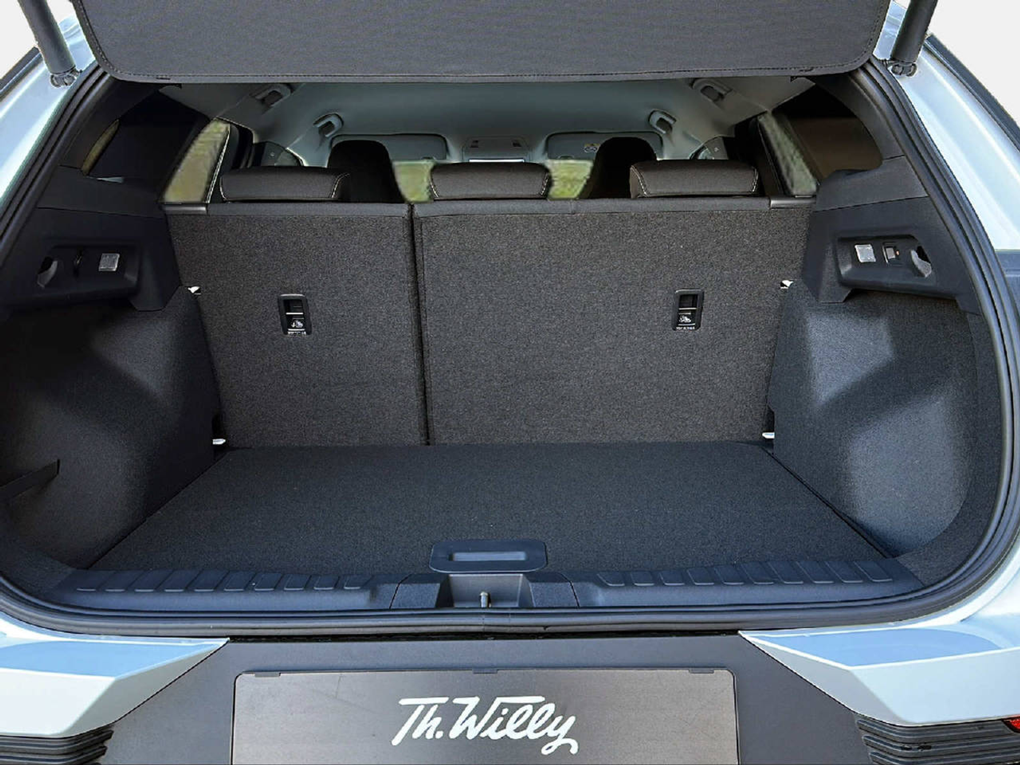 listing desktop thumbnail image 14