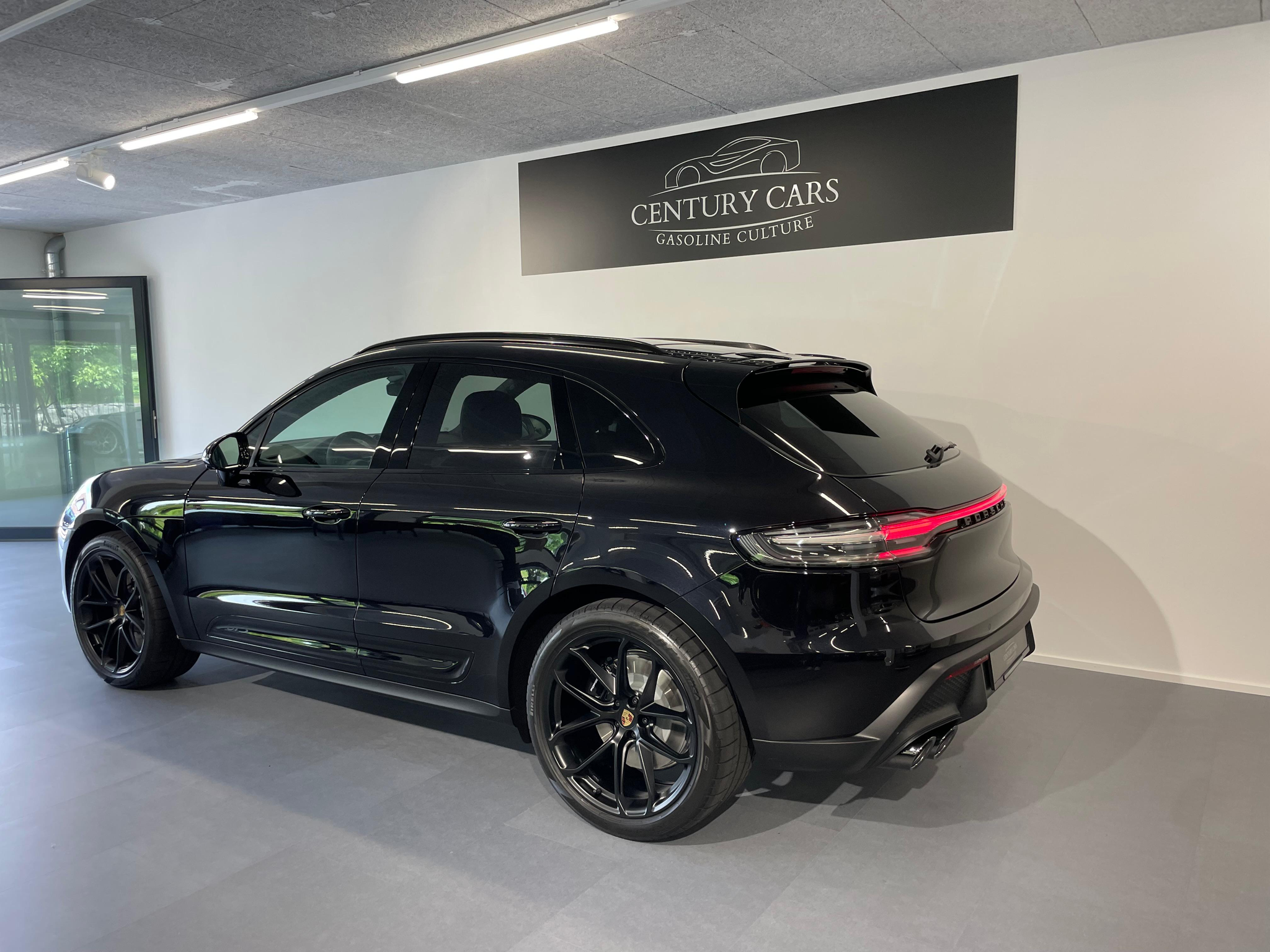 listing desktop thumbnail image 2