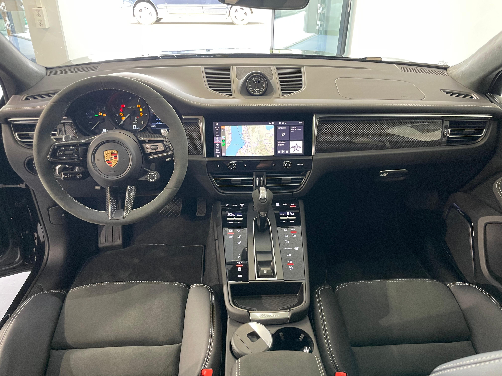 listing desktop thumbnail image 9