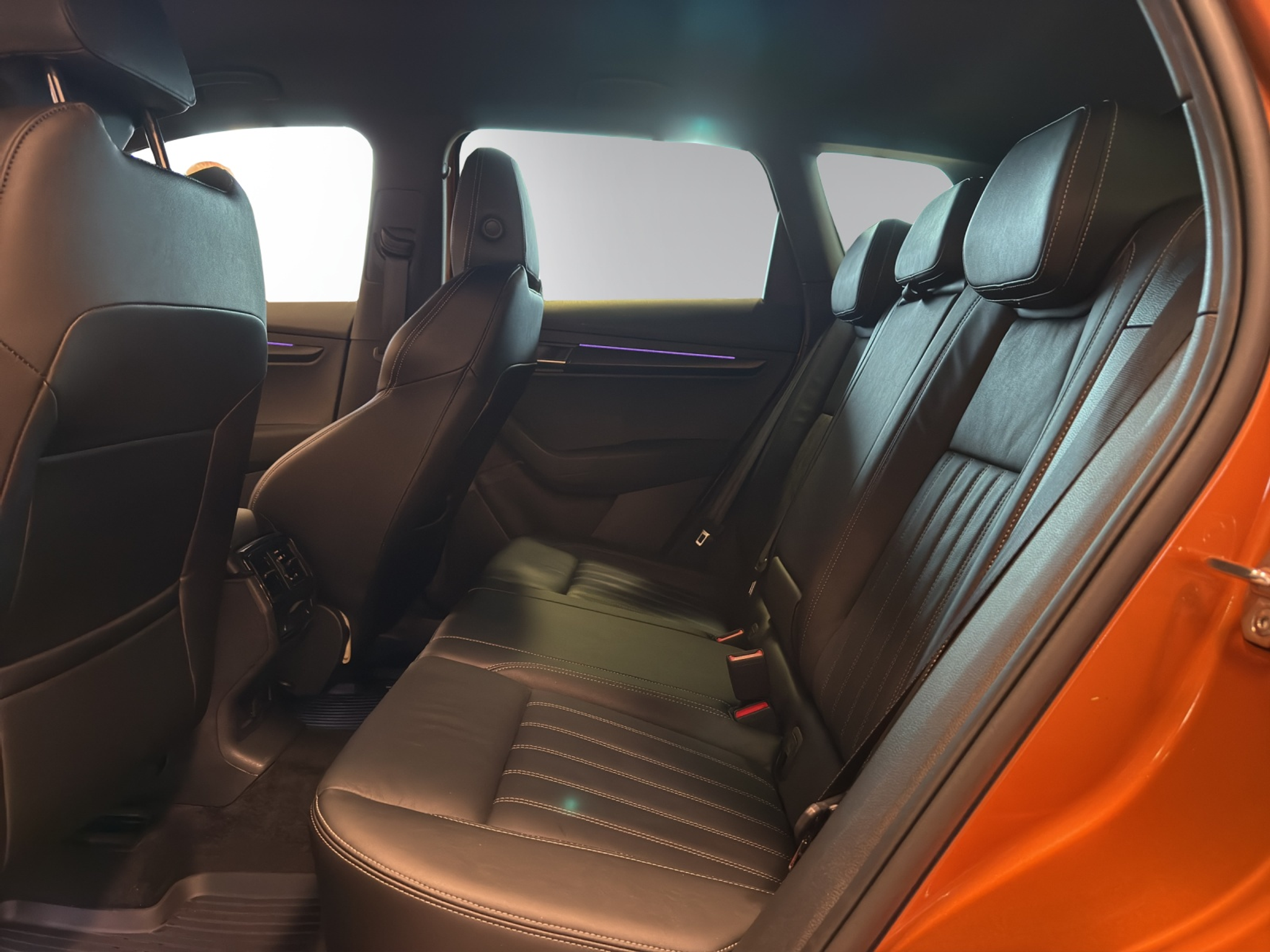 listing desktop thumbnail image 10