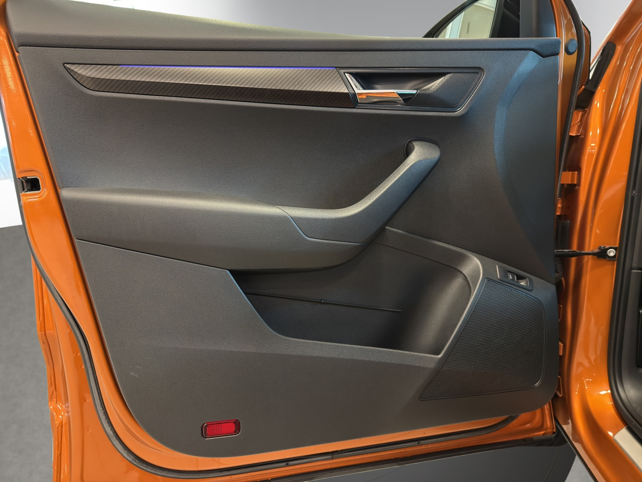 listing desktop thumbnail image 8