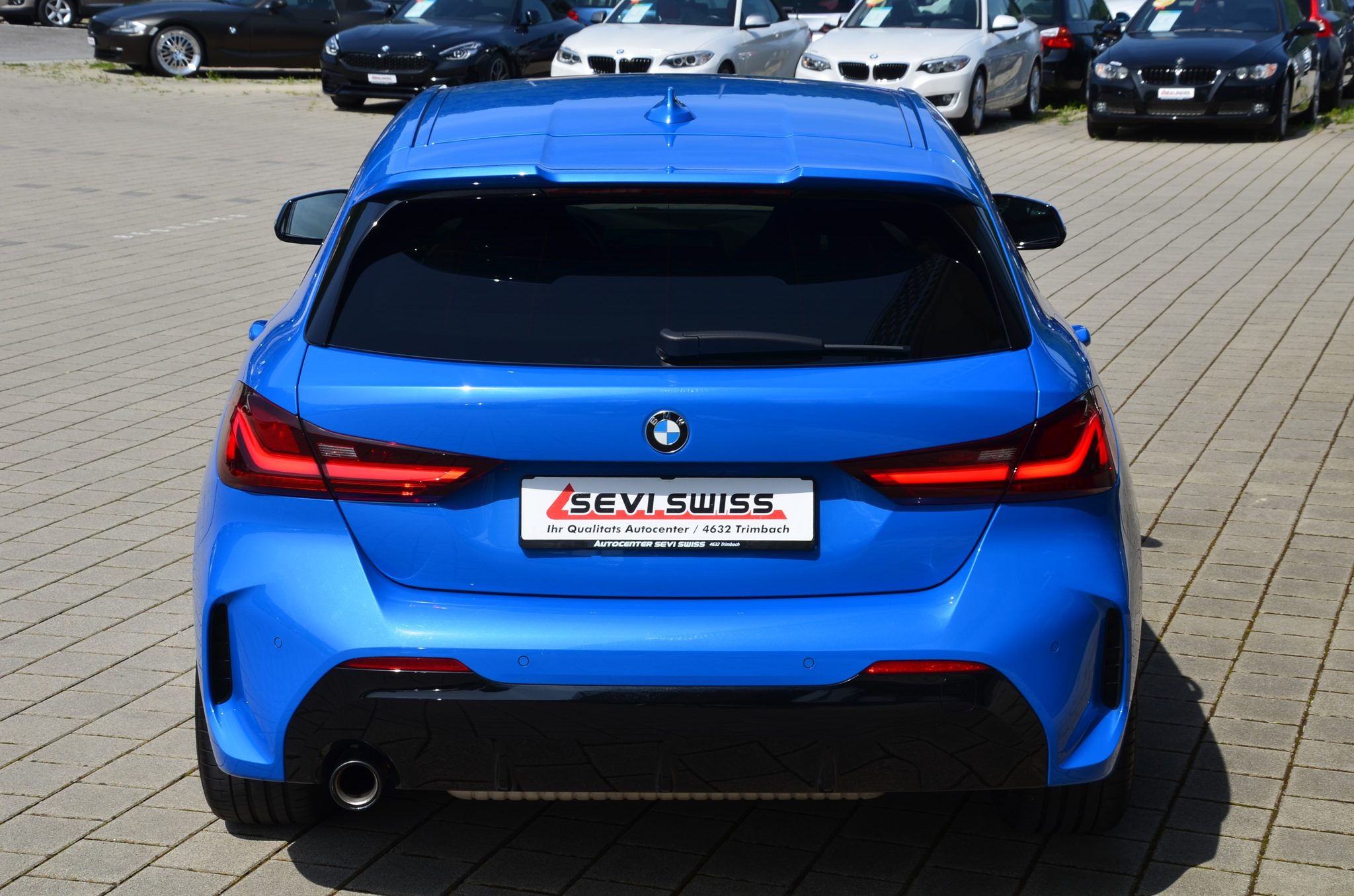 listing desktop thumbnail image 4