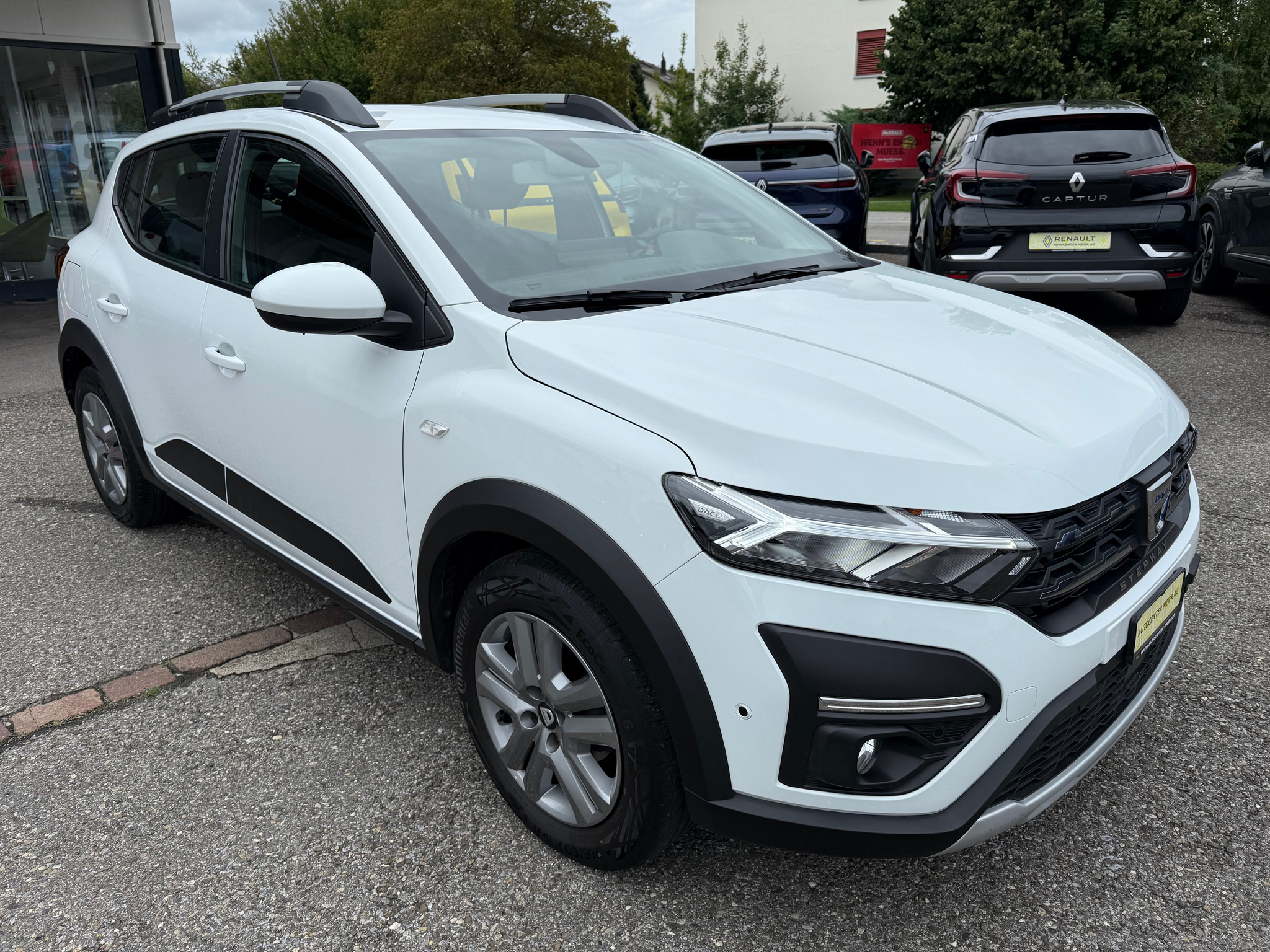 listing desktop thumbnail image 7