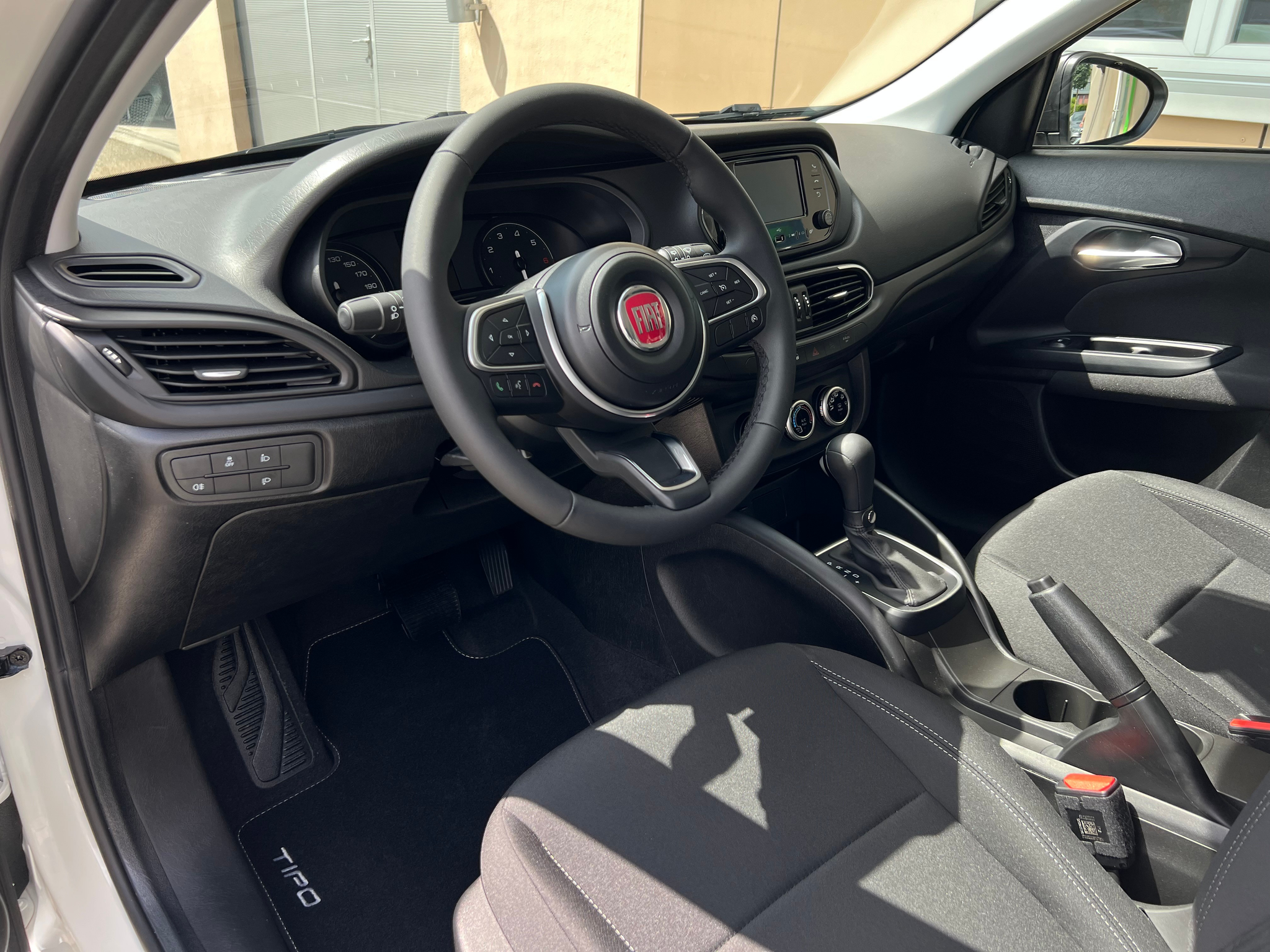 listing desktop thumbnail image 11