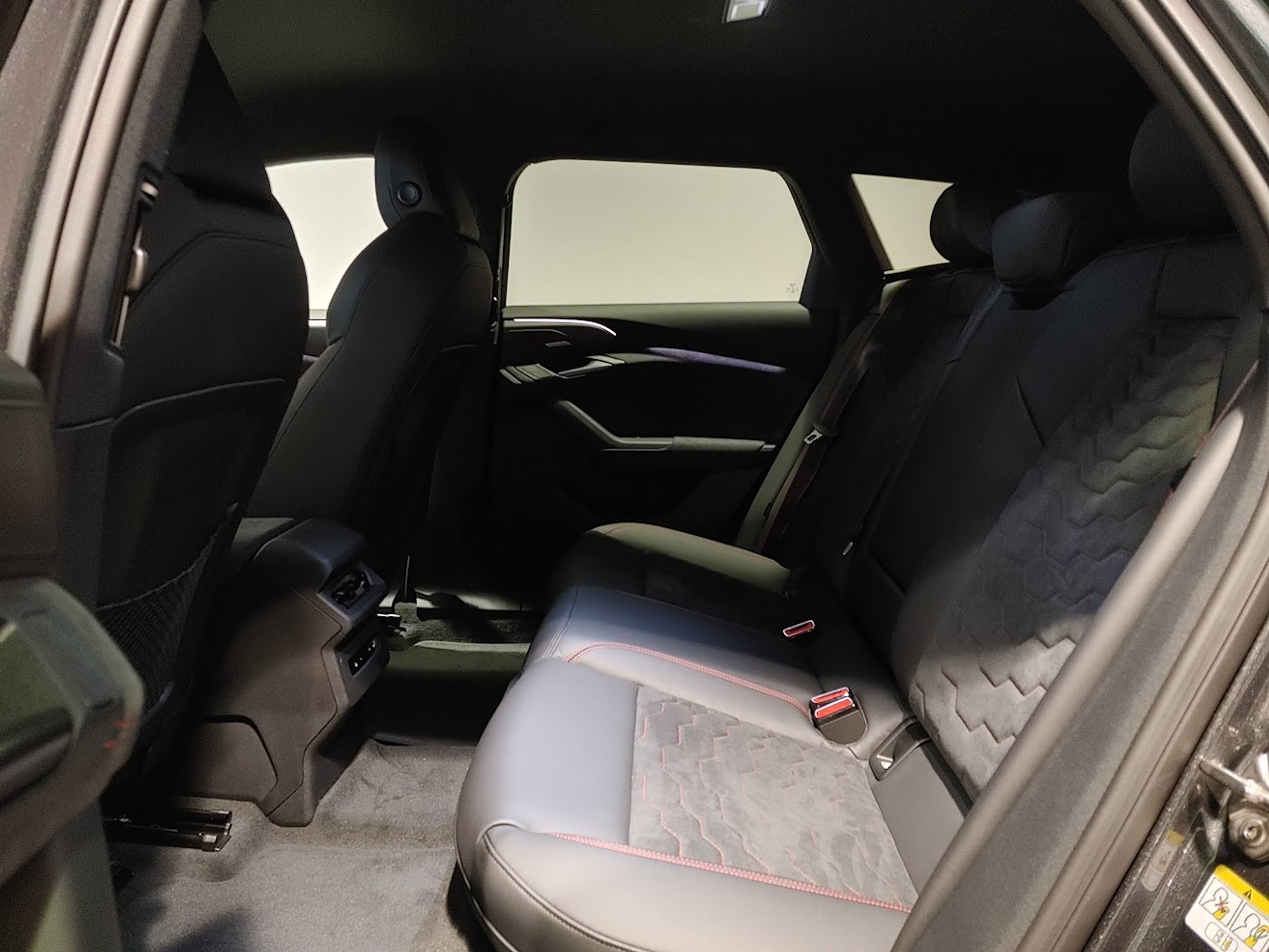 listing desktop thumbnail image 10