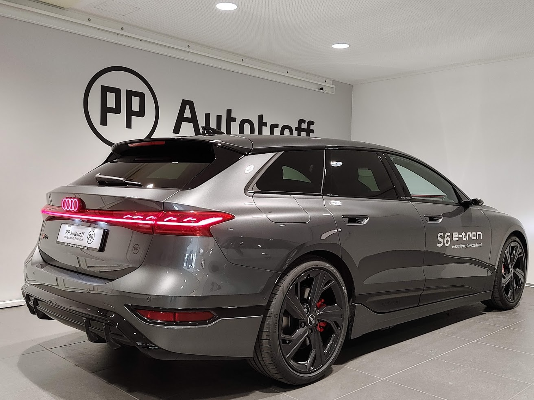 listing desktop thumbnail image 14