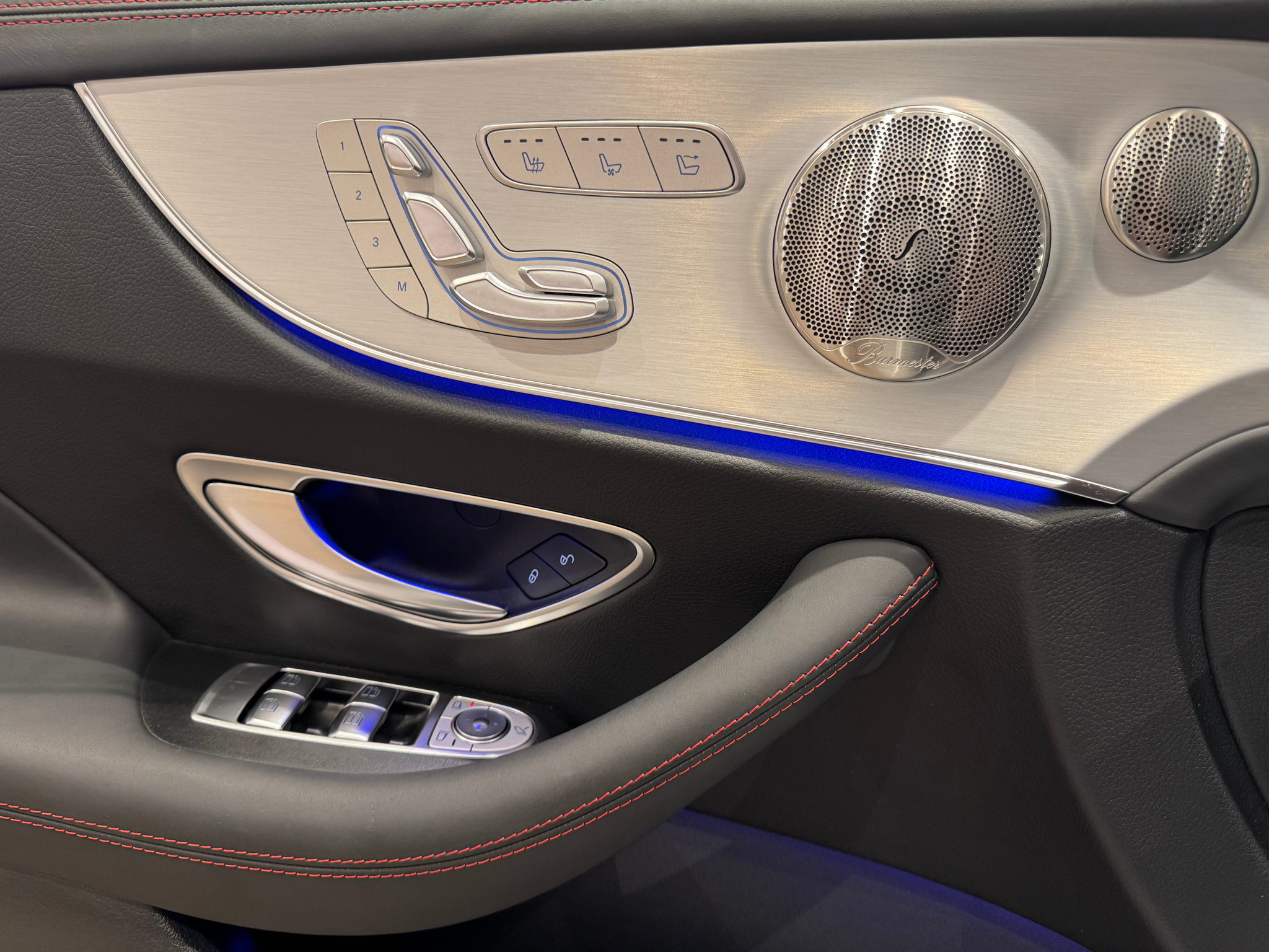 listing desktop thumbnail image 13