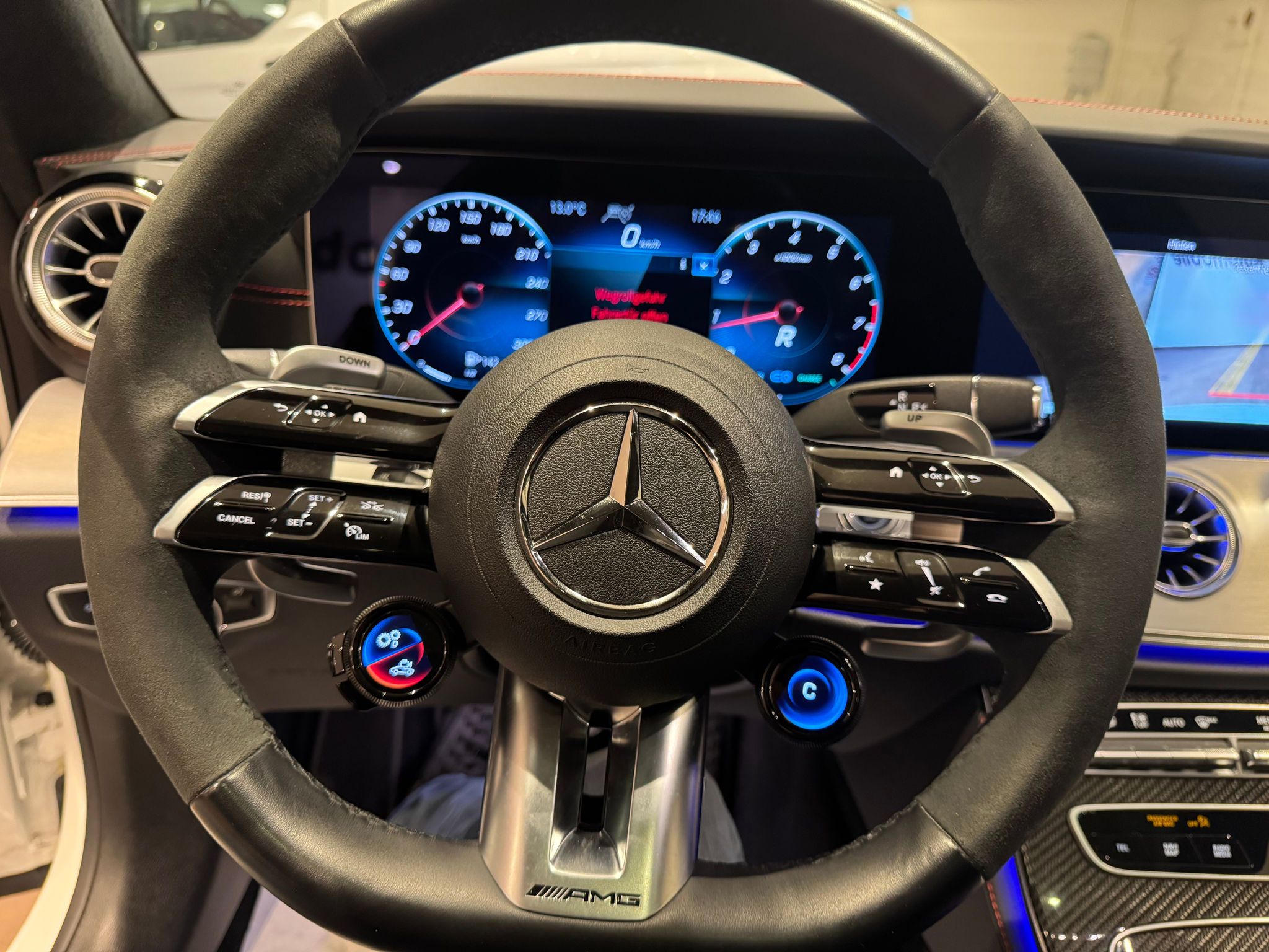 listing desktop thumbnail image 12