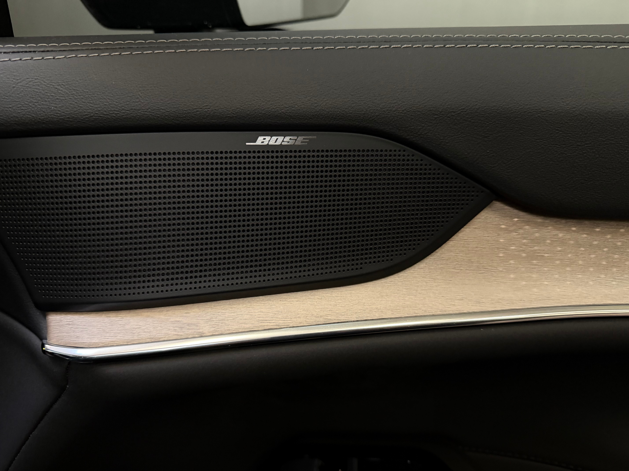 listing desktop thumbnail image 23