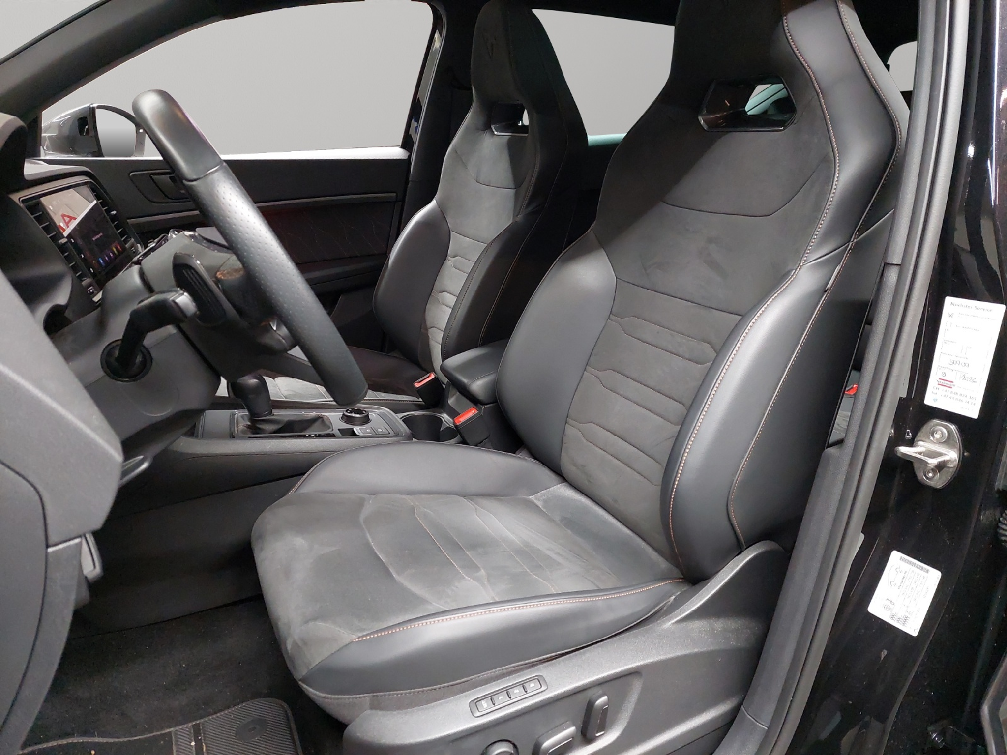 listing desktop thumbnail image 5