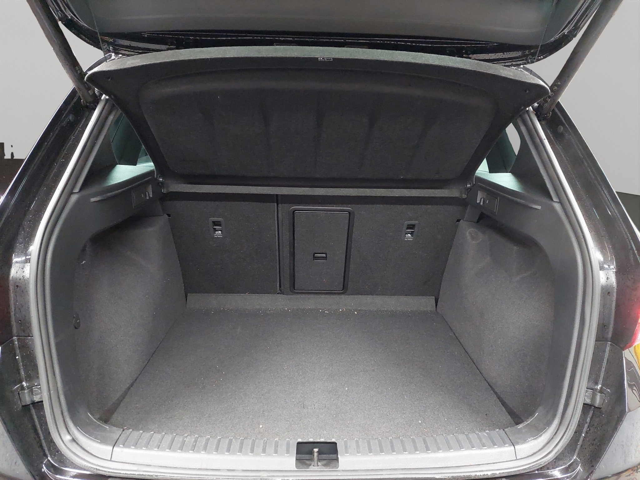 listing desktop thumbnail image 10