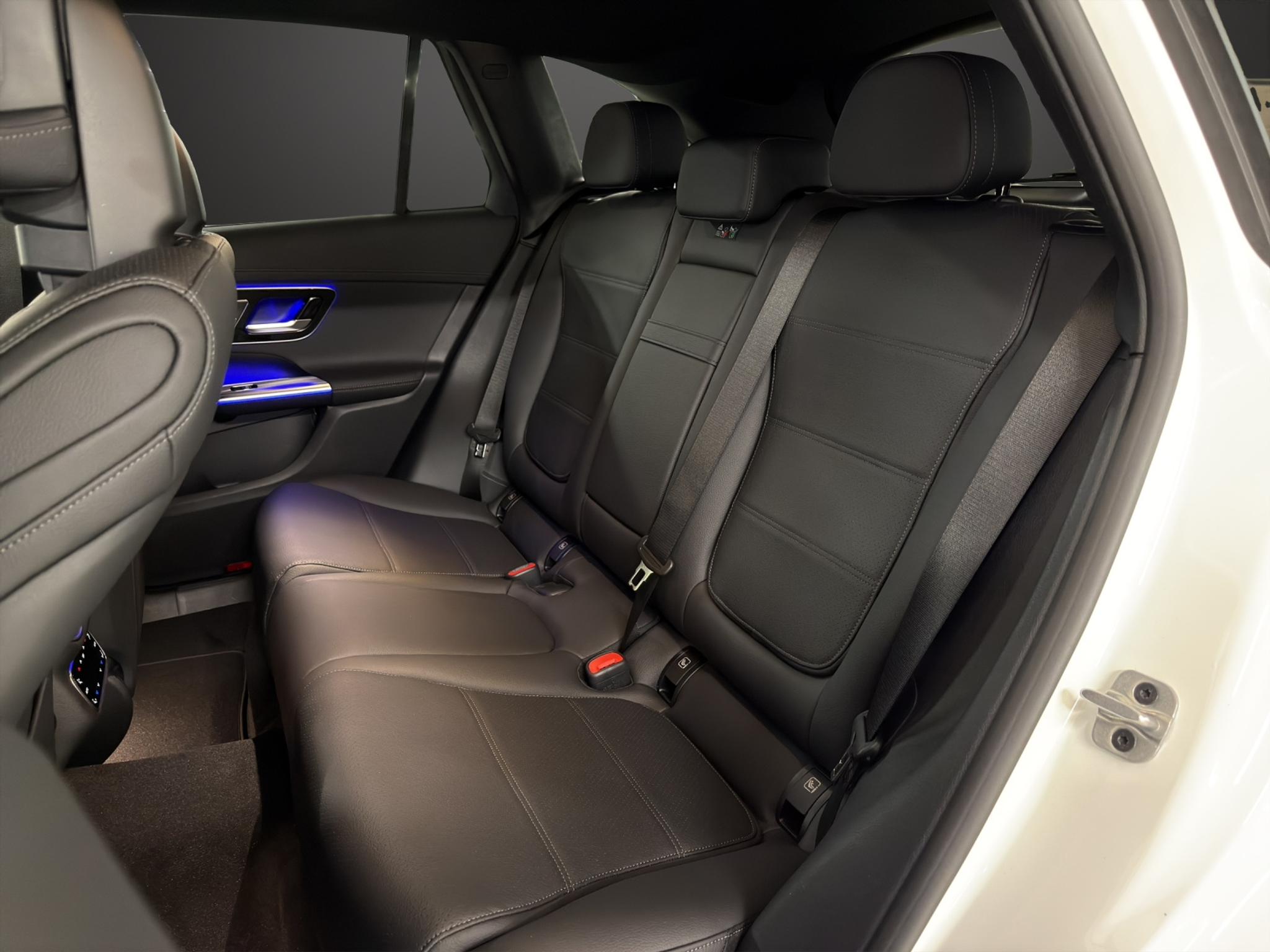 listing desktop thumbnail image 14