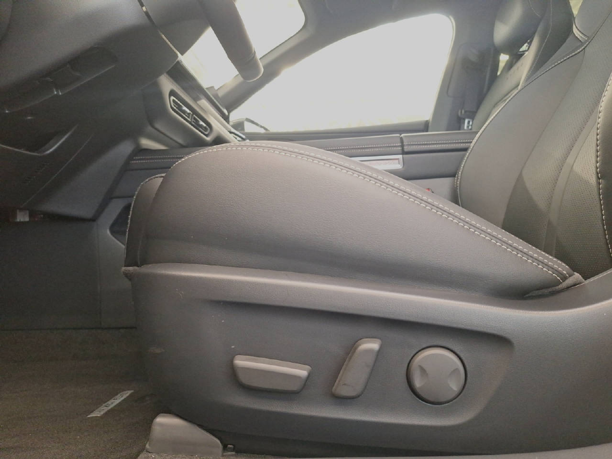 listing desktop thumbnail image 13