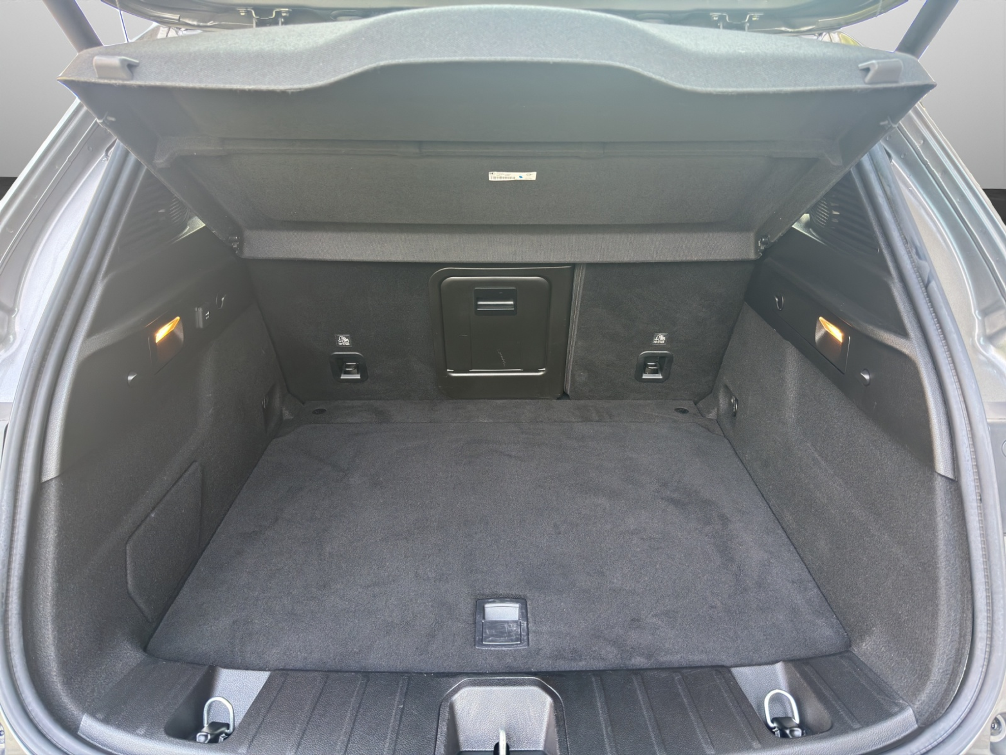 listing desktop thumbnail image 14