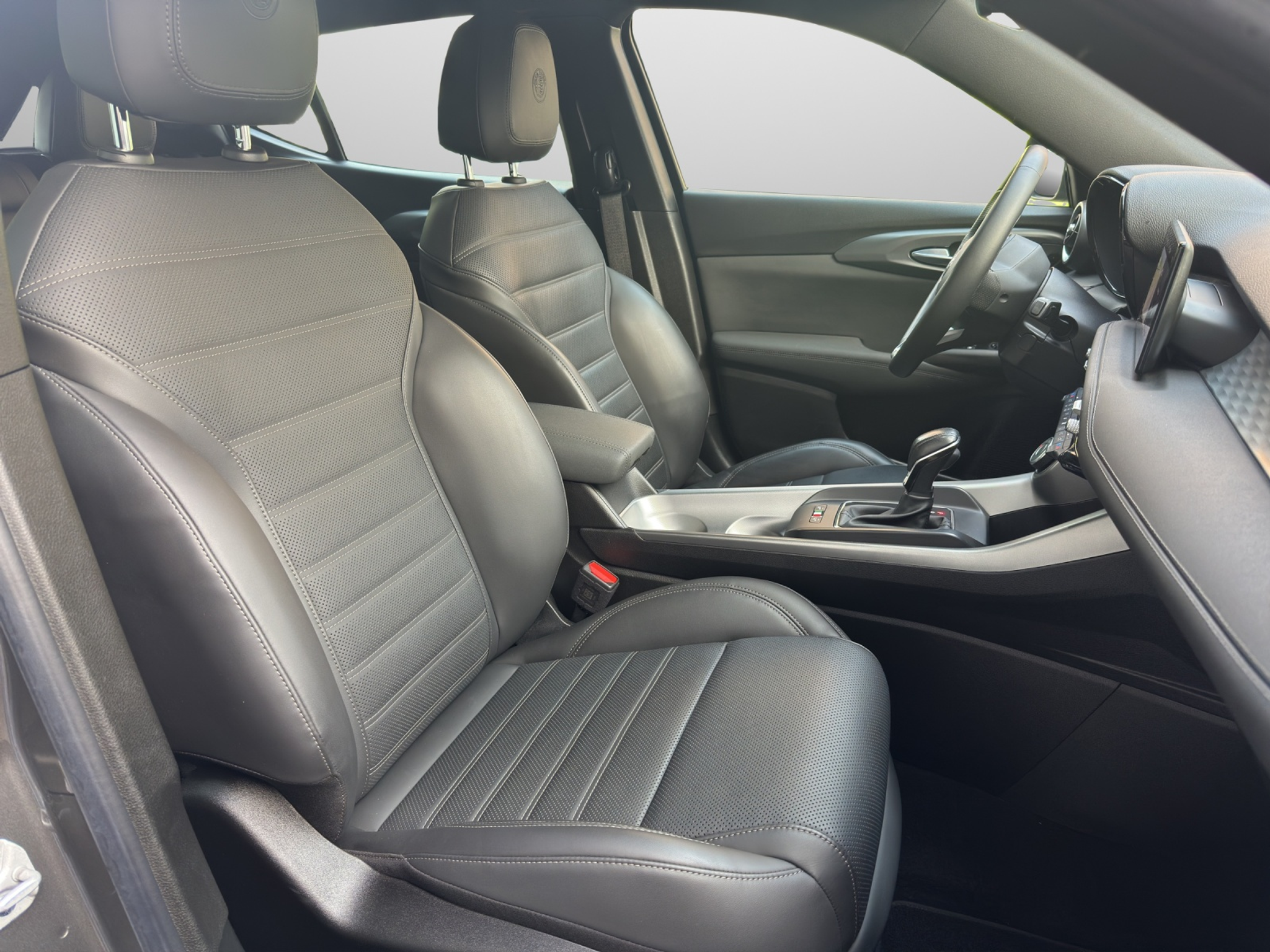 listing desktop thumbnail image 12